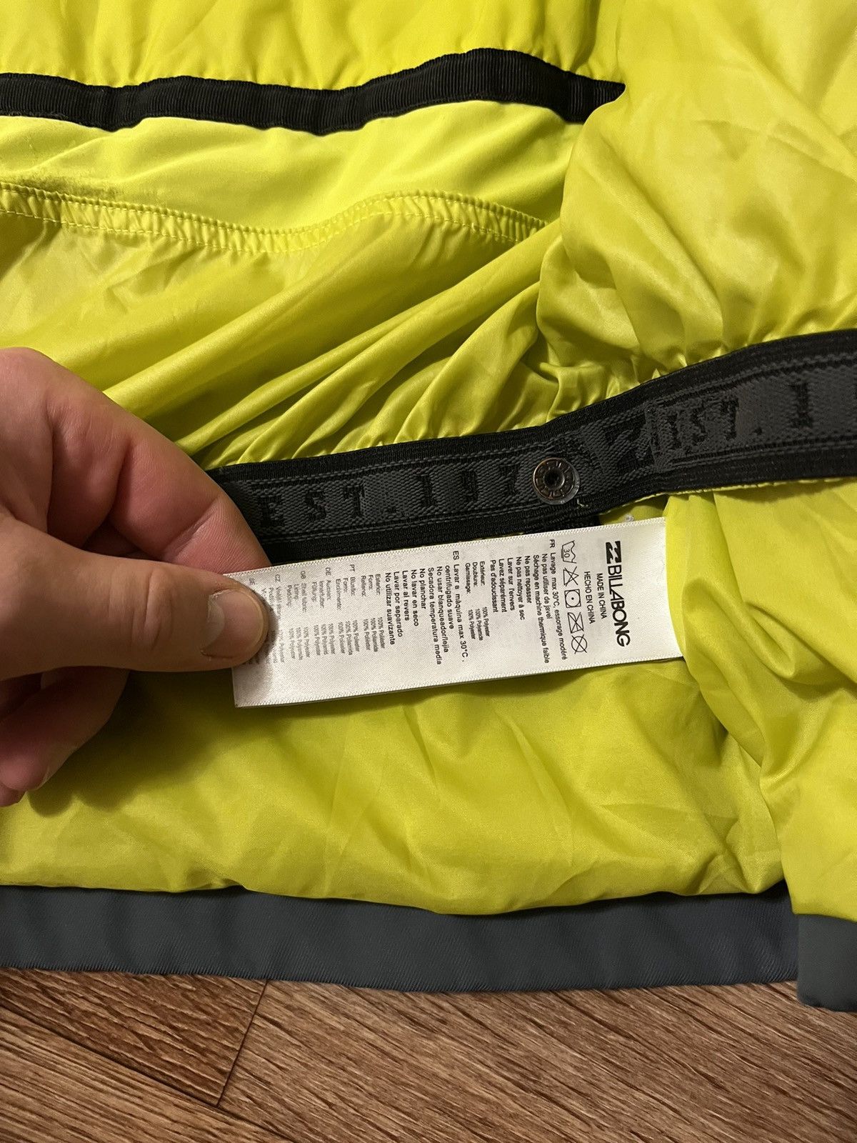 The Mountain Billabong Ski Outdoor Gore-Tex Jacket Size US S / EU 44-46 / 1 - 6 Thumbnail