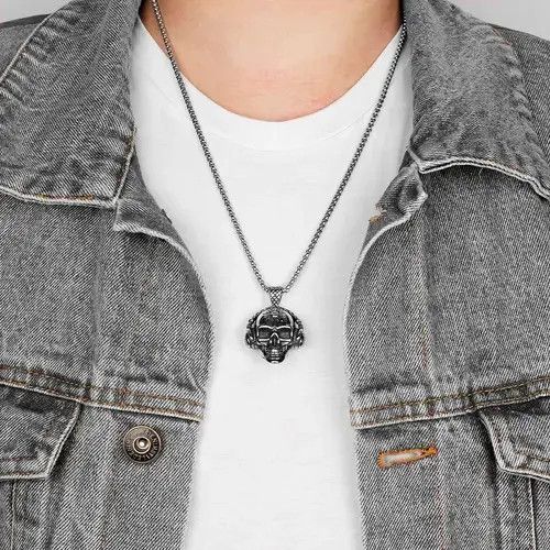 Handmade × Jewelry × Vintage Death Roock Headphone Skull Necklaces Size ONE SIZE - 1 Thumbnail