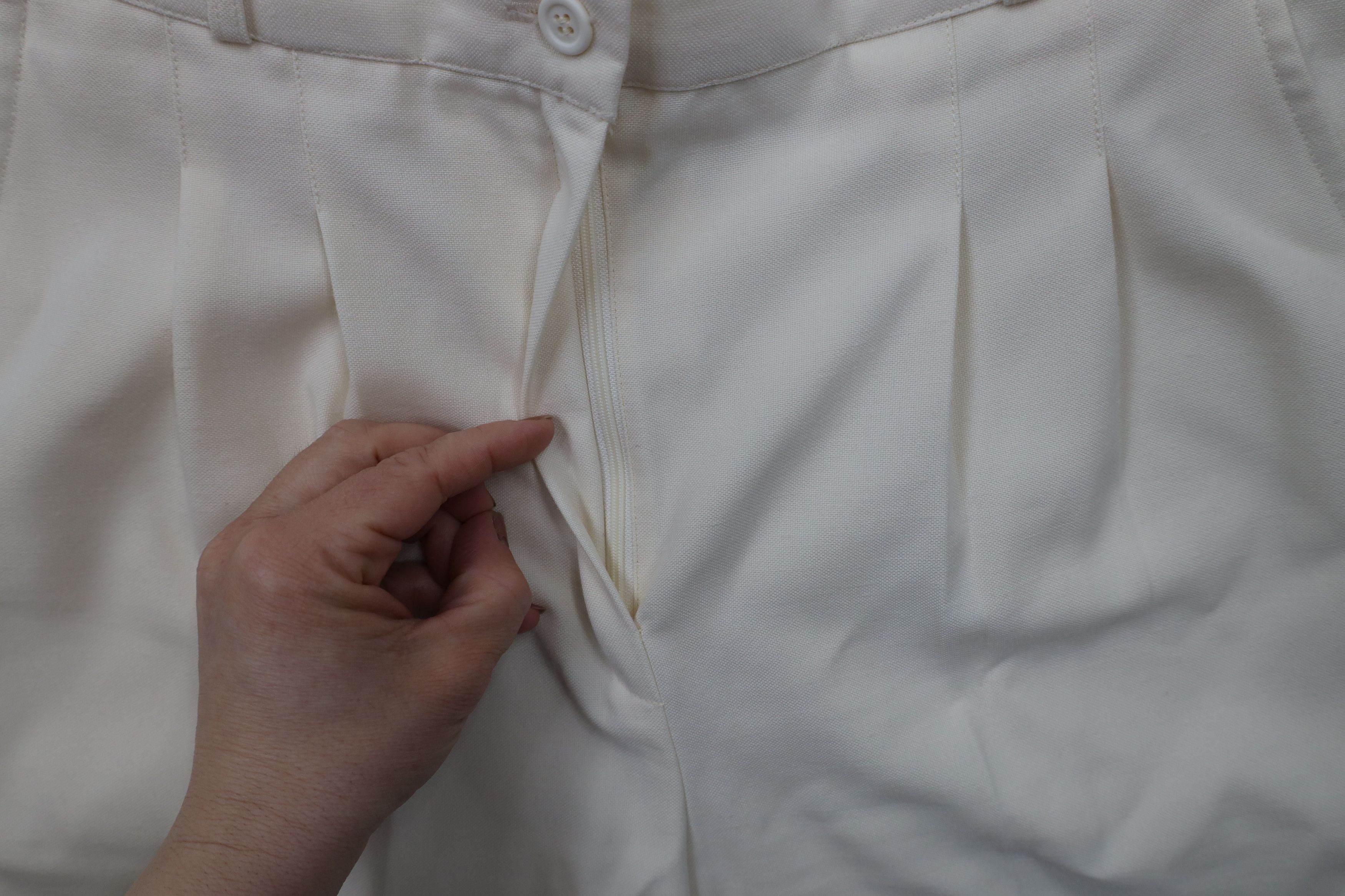 Vintage Vintage 90s Streetwear Sheer Tapered Leg Chinos Pants Cream Size 34" / US 12 / IT 48 - 5 Thumbnail