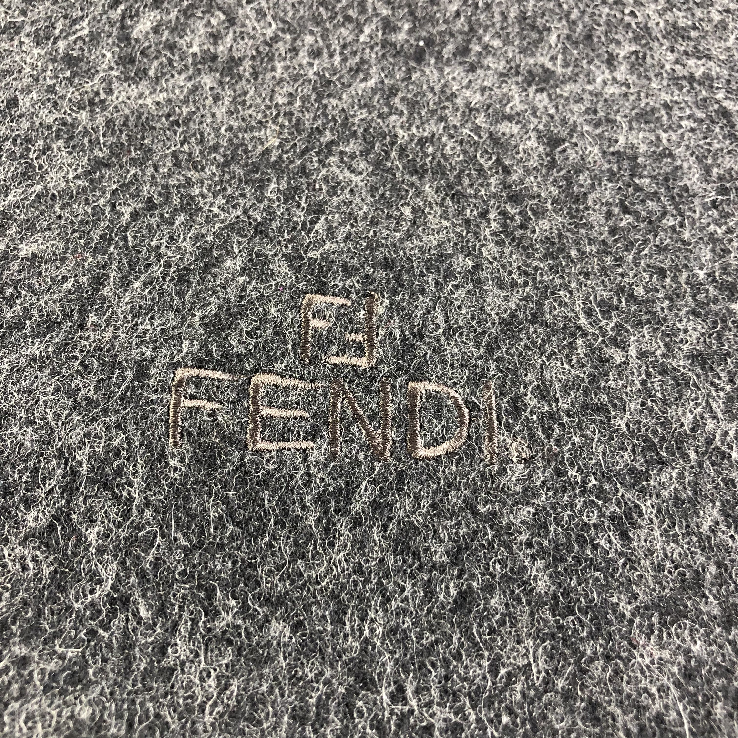 Japanese Brand Fendi Plain Grey Wool Scarf Muffler V1328 Size ONE SIZE - 4 Thumbnail