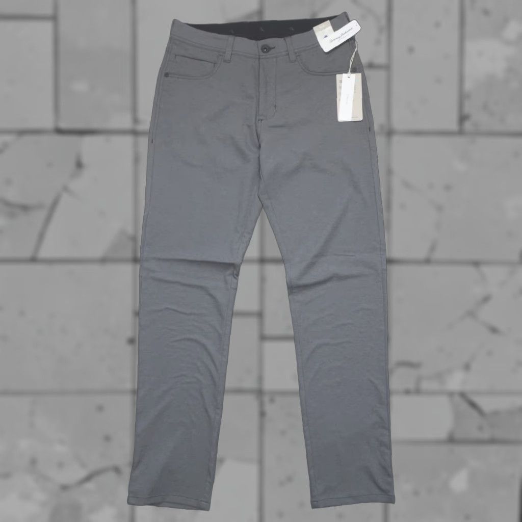 Tommy Bahama VINTAGE Tommy Bahama On Par 5 Pocket Golf Pants Coal Grey Men's Size 30x32 Straight Pants Mens Regular Gray Coal 5-Pocket Chino Flat Front Breathable Size US 30 / EU 46 - 1 Thumbnail