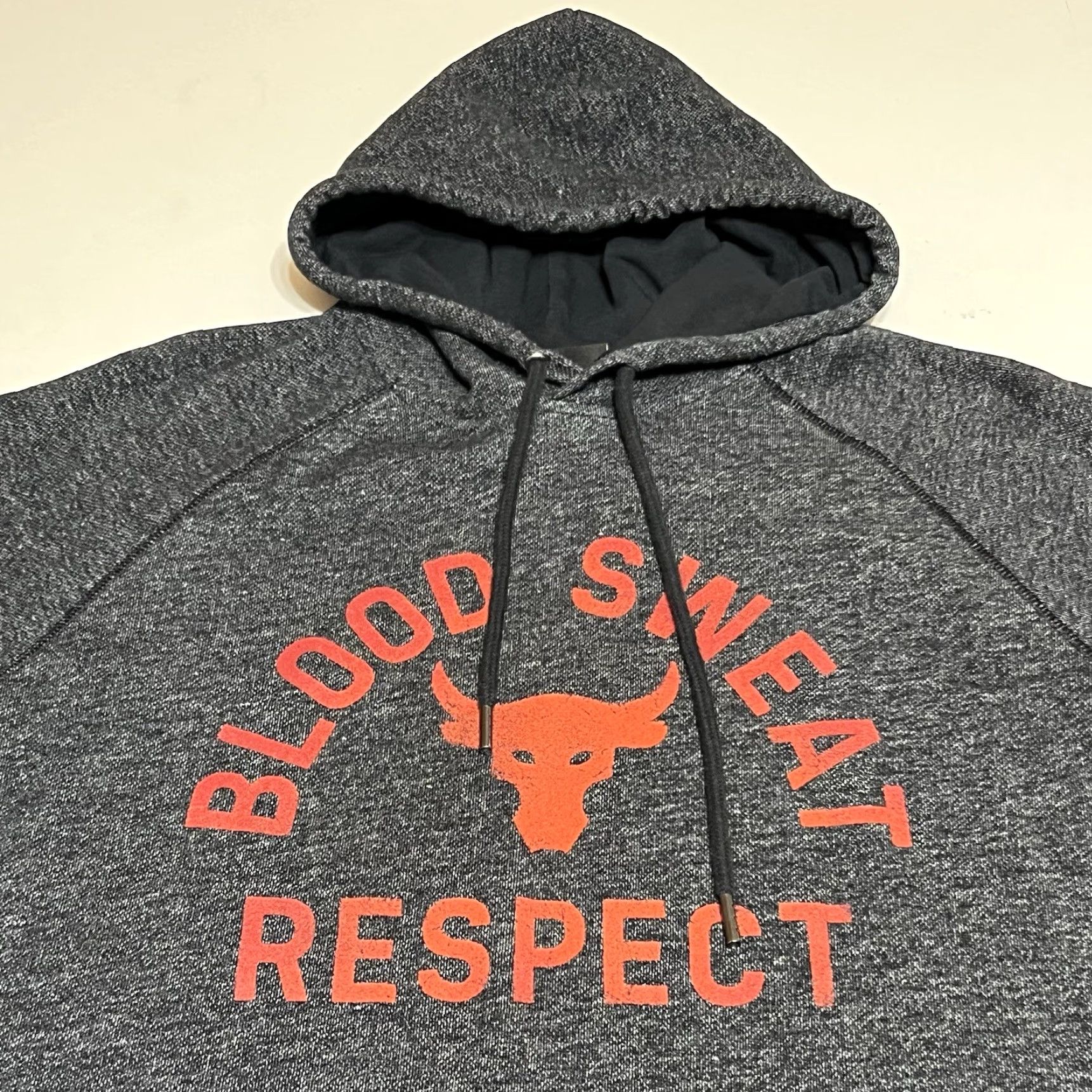 Under Armour PROJECT ROCK UA Men’s Short Sleeve Hoodie Pullover M Gray Logo Rock Mens Hoodie Regular Size US M / EU 48-50 / 2 - 2 Thumbnail