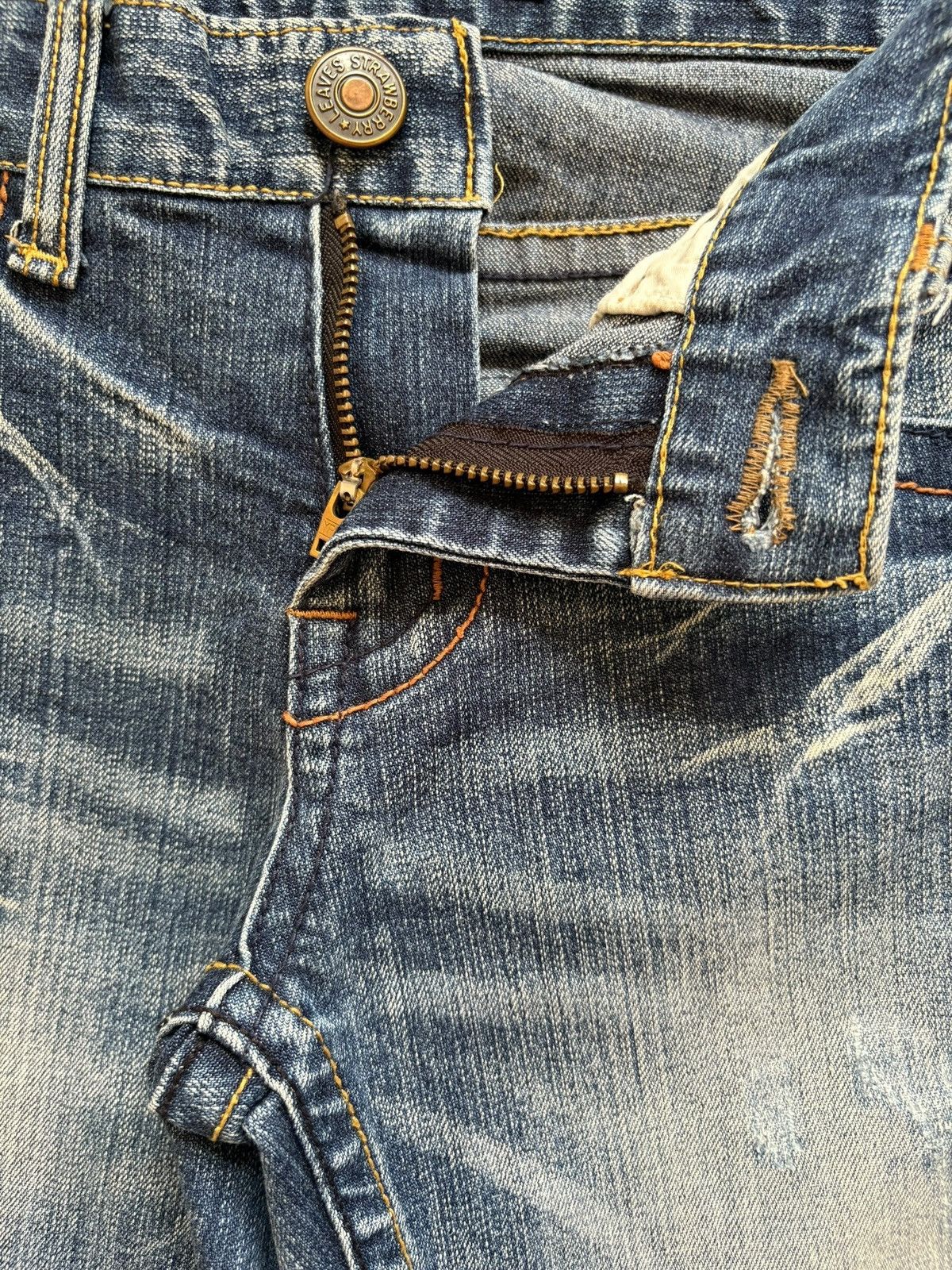 Japanese Brand Vintage Japanese Brand Thunder Wash Distressed Flare Jeans Size US 28 / EU 44 - 9 Thumbnail