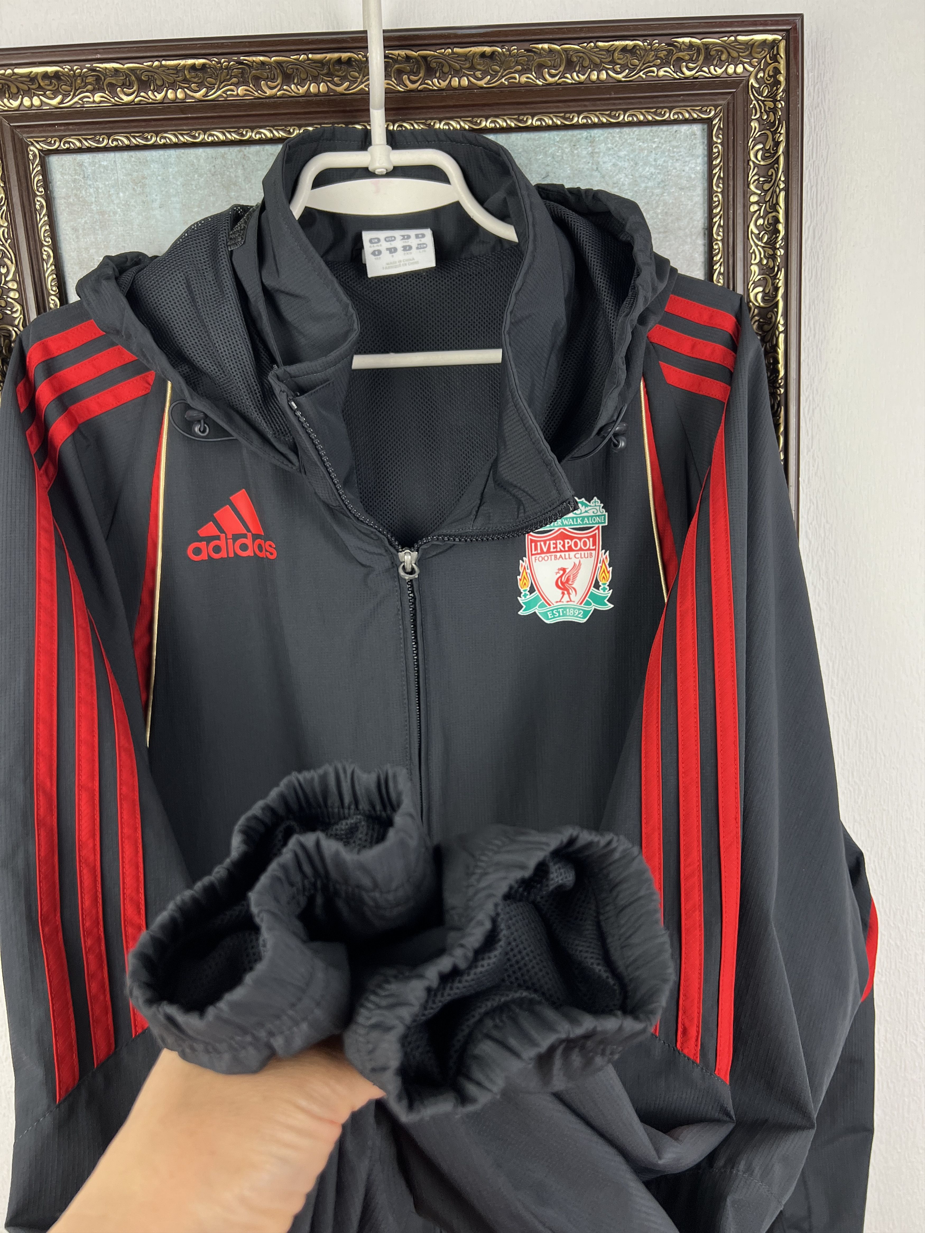 Adidas Liverpool Football Jacket Soccer Track Hooded Windbreaker Size US XL / EU 56 / 4 - 7 Thumbnail