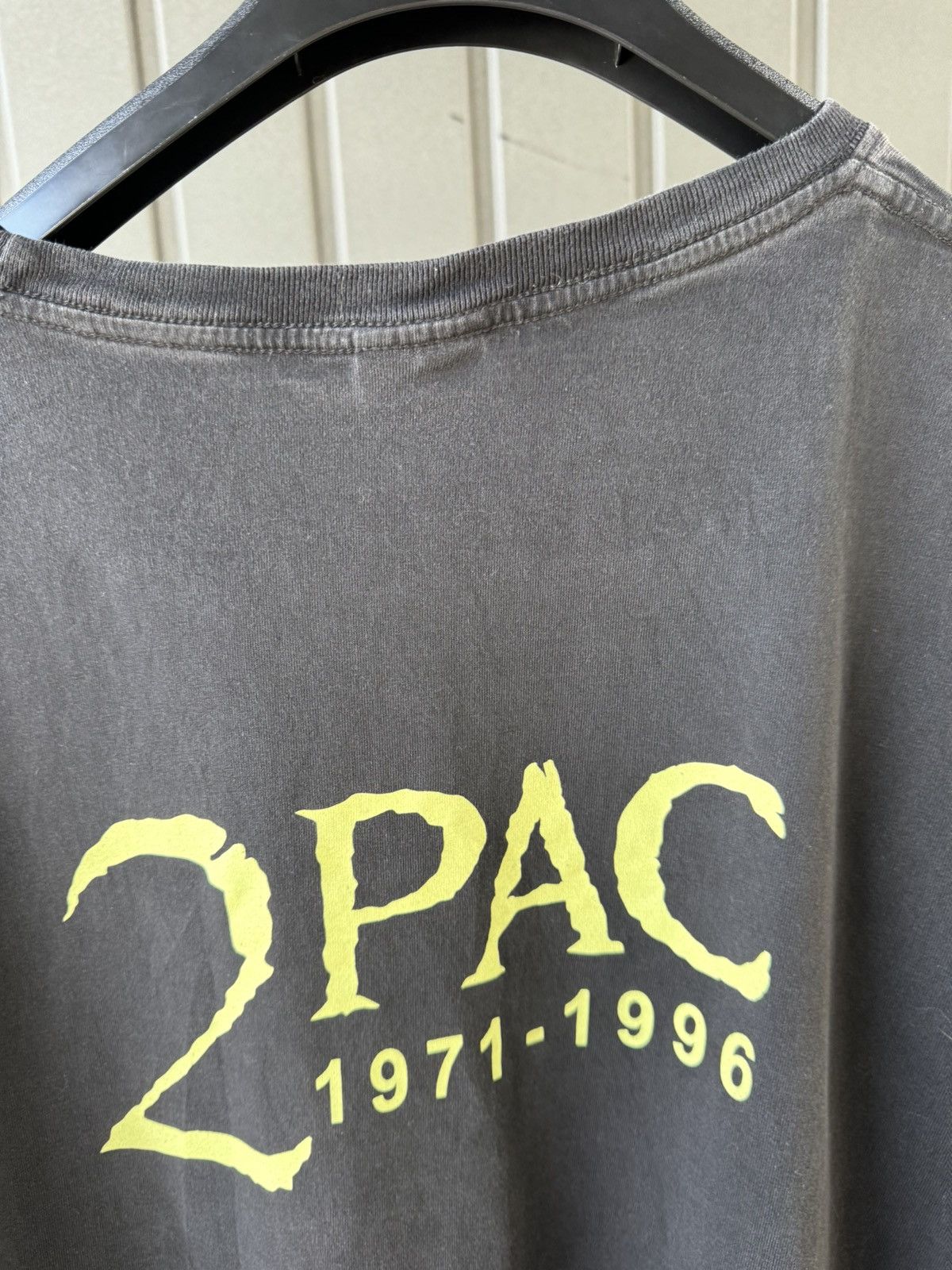 Band Tees × Rap Tees × Vintage Vintage 2 PAC Shakur Marijuana T Shirt Rap tee Size US XL / EU 56 / 4 - 15 Thumbnail