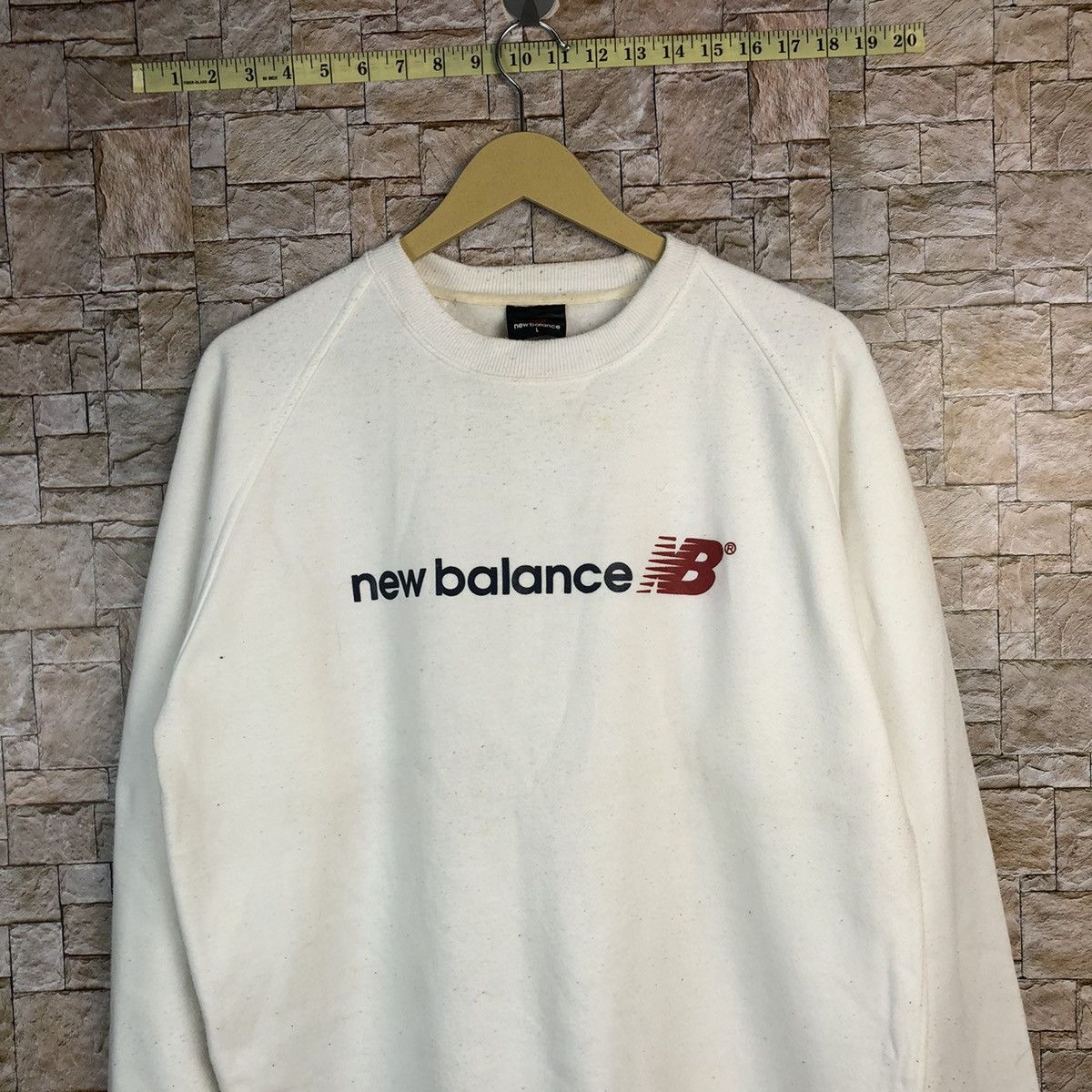 New Balance New Balance White Sweatshirt #A793 Size US M / EU 48-50 / 2 - 2 Thumbnail