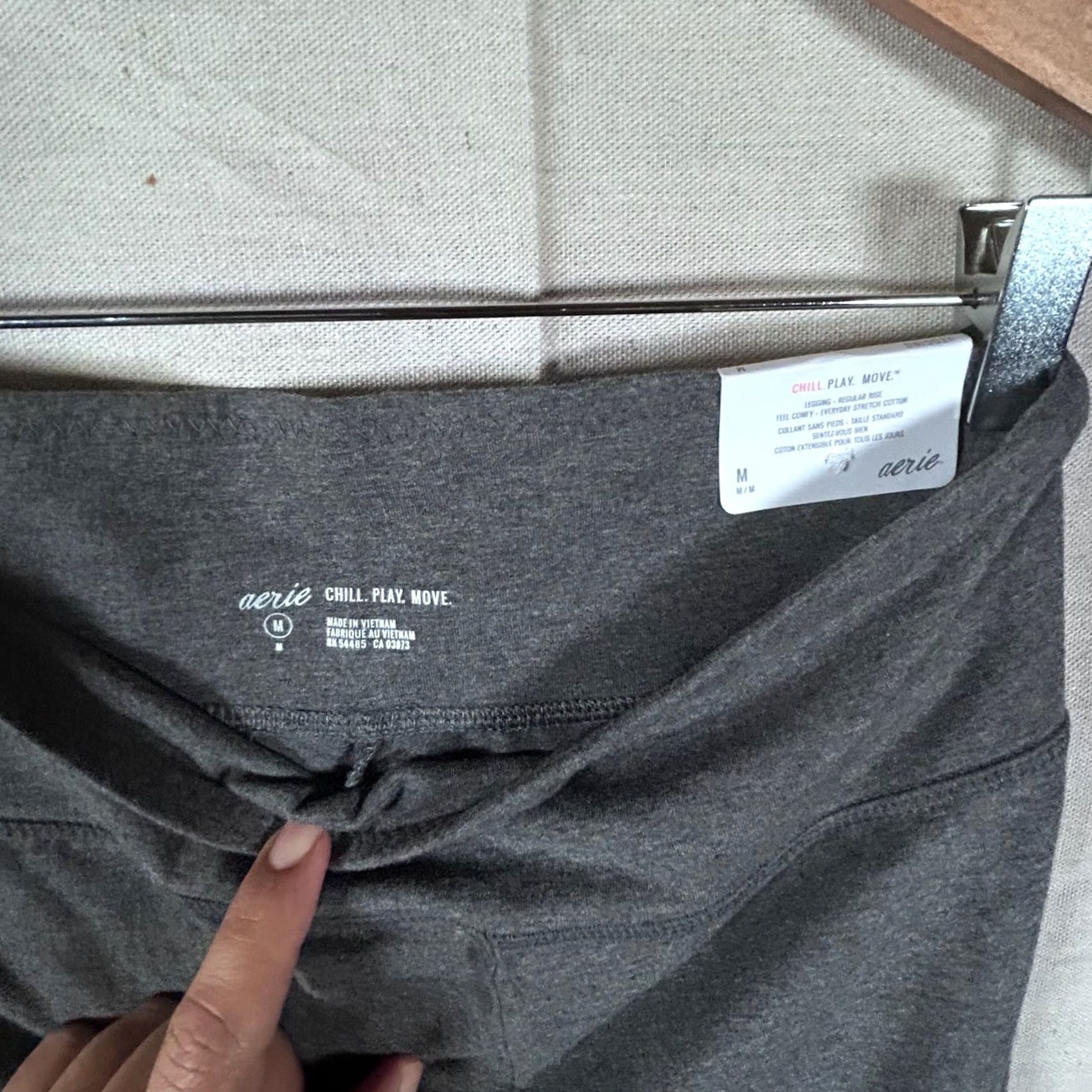 Vintage NWT Aerie Chill Play Move Leggings Womens Medium Dark Heather Gray Cotton Blend Size 32" / US 10 / IT 46 - 2 Thumbnail