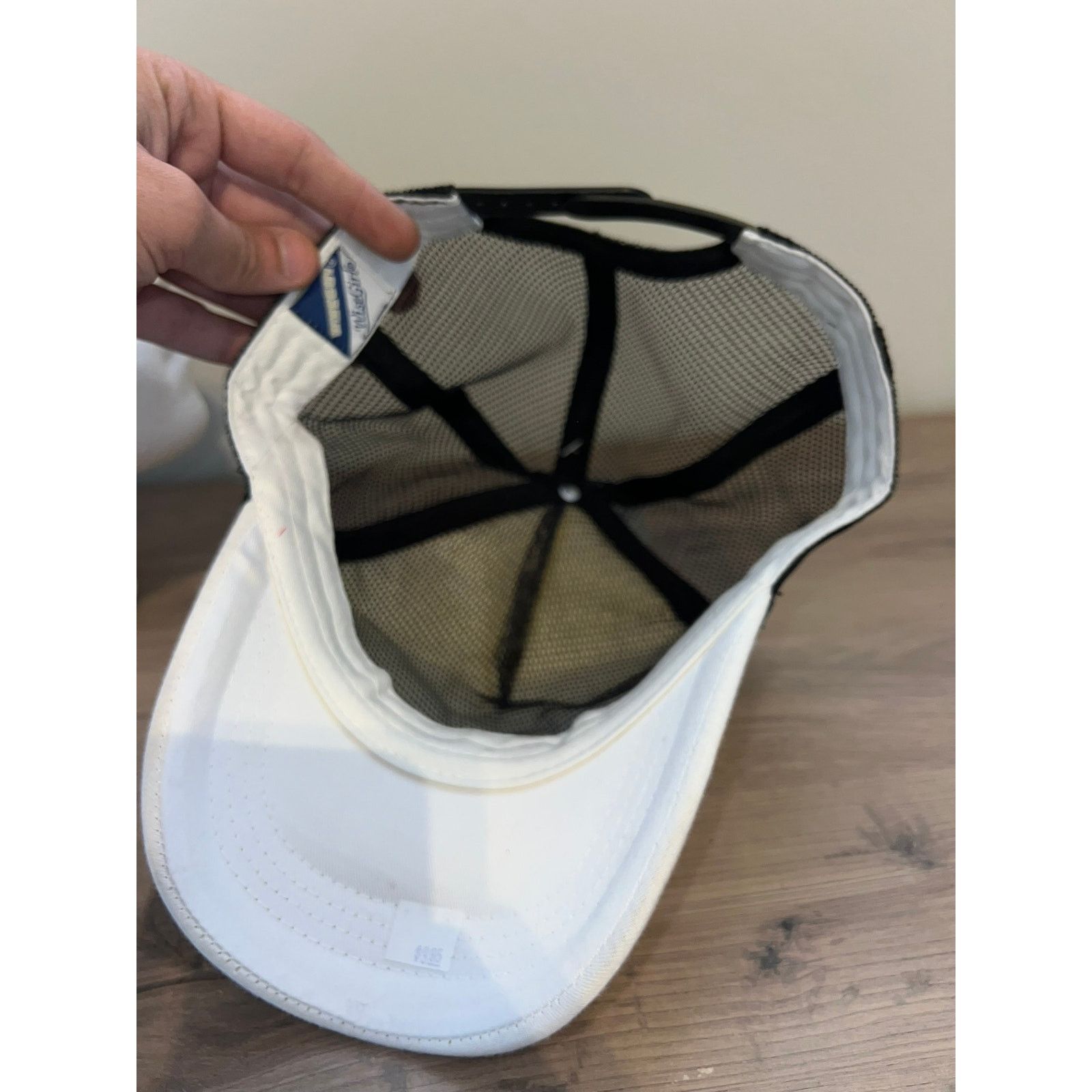 Vintage Y2K Von Drunk White Black Trucker Hat Designer Spoof 2000s Size ONE SIZE - 7 Thumbnail