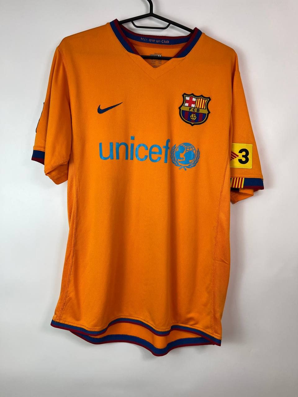 Nike LEO MESSI #19 MEN'S FC BARCELONA 06/08 SOCCER JERSEY Size US M / EU 48-50 / 2 - 1 Thumbnail