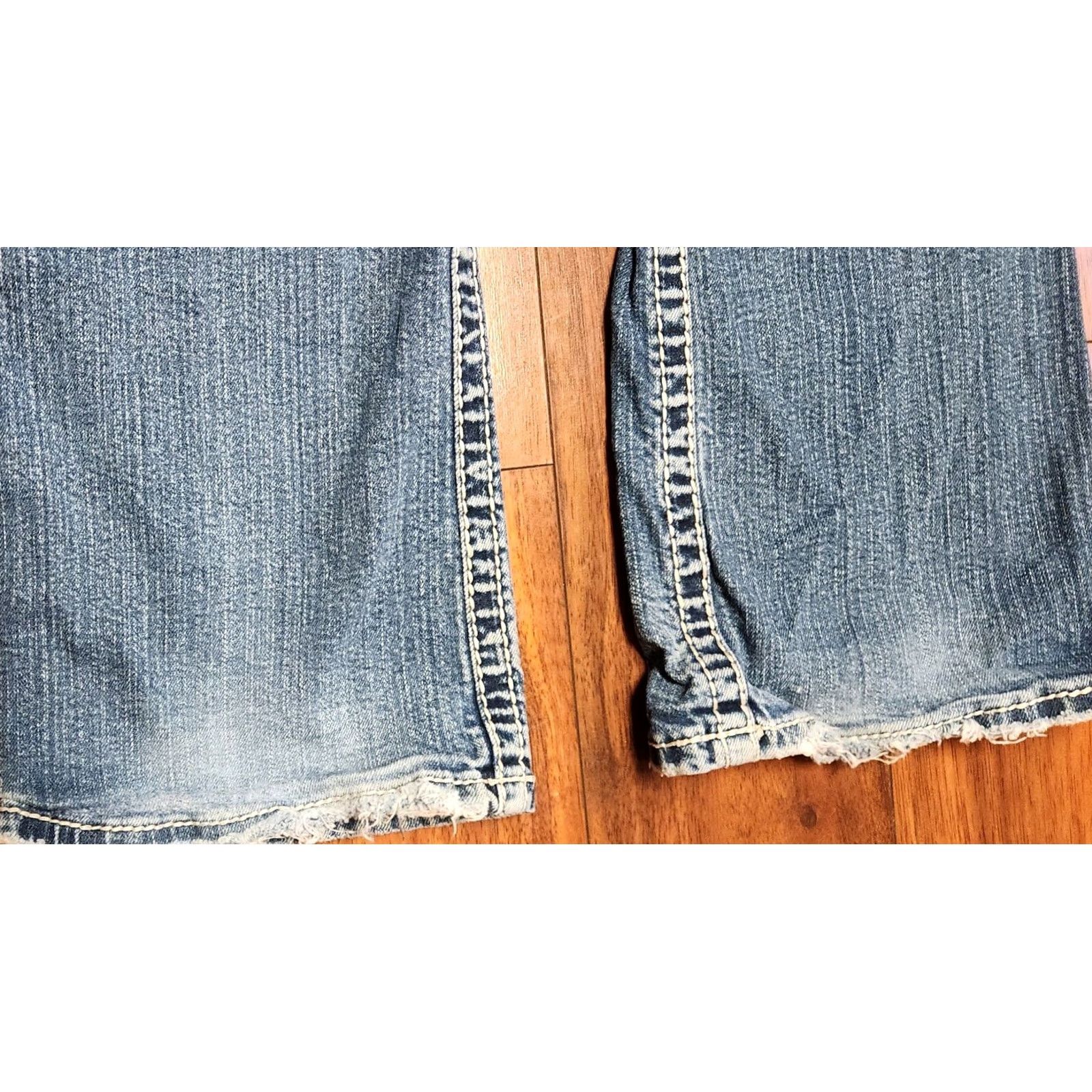 Silver Jeans Co. SILVER SUKI Jeans Women’s 29x32 Medium Wash Denim Stretch Low Rise Bootscut/Regular Fit 5-Pocket Blue Size 29" - 5 Thumbnail