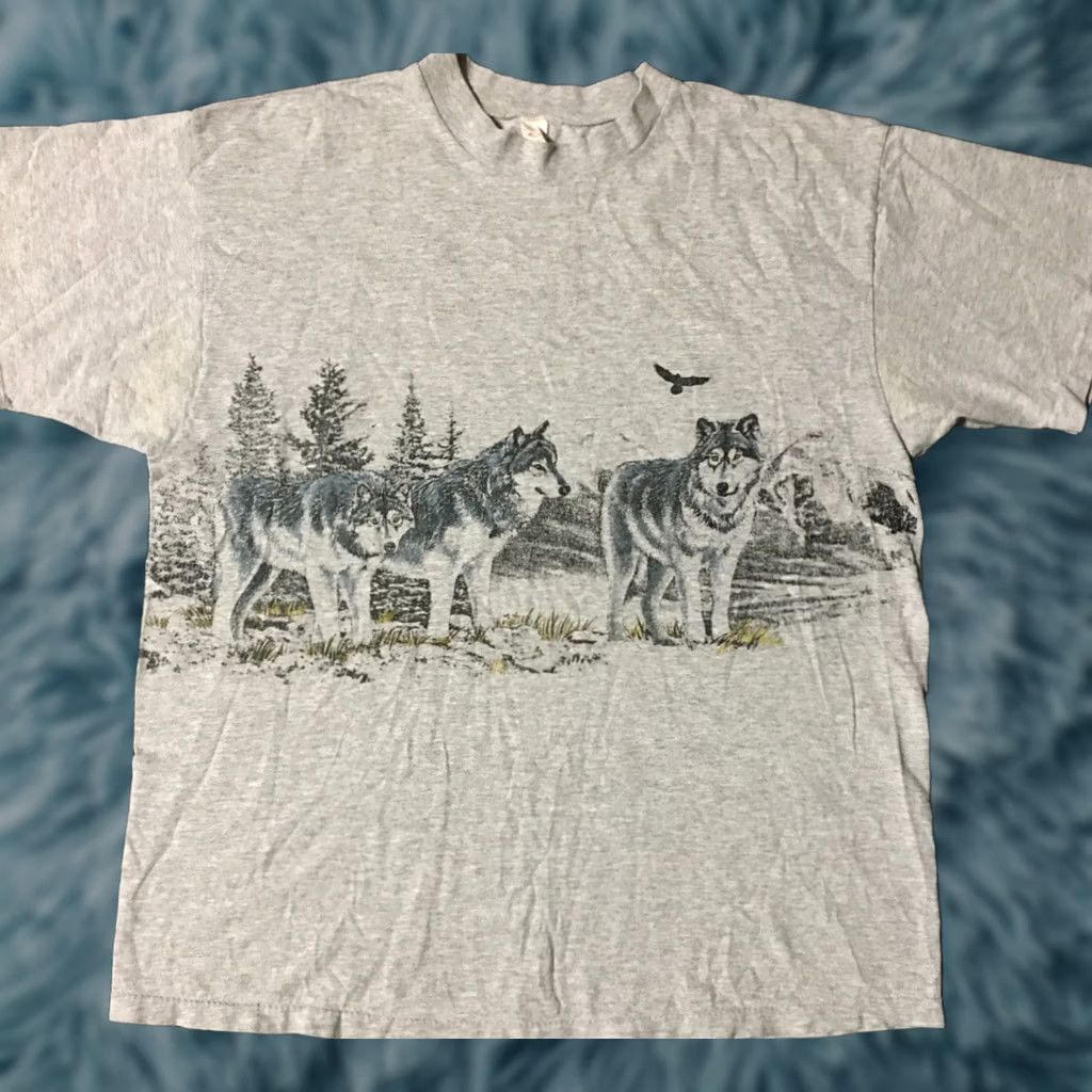 Vintage VINTAGE Wolf Faded Shirt XL USA Nature Animal Art Grunge Biker Trucker 80s 90s AOP Mens T-Shirt Gray Short Sleeve USA American Rockabilly 80s 90s Size US XL / EU 56 / 4 - 1 Thumbnail