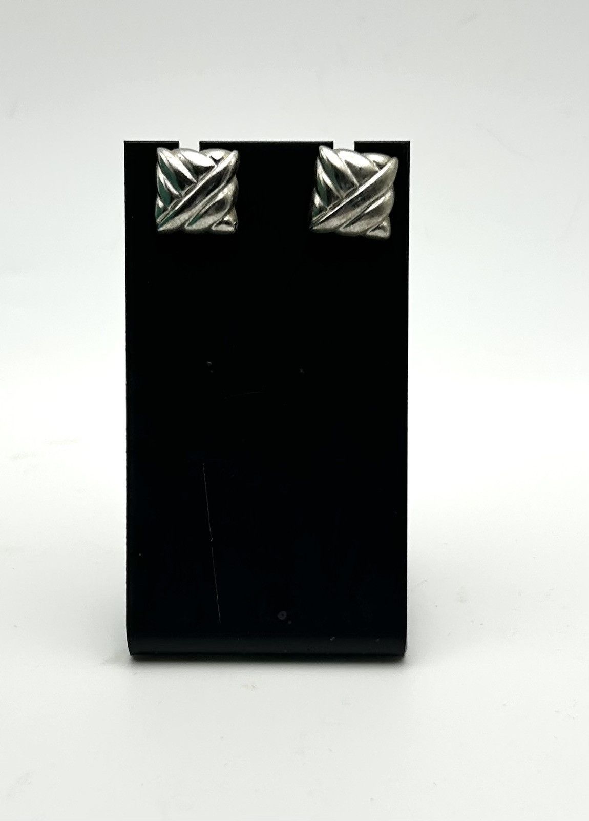 Other Vintage Silver Tone Unisex Quilted Square Stud Earrings Size ONE SIZE - 1 Thumbnail