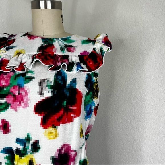 Love Moschino LOVE MOSHINO Pixelated Romper Floral Ruffle Playsuit Size 28" / US 6 / IT 42 - 2 Thumbnail