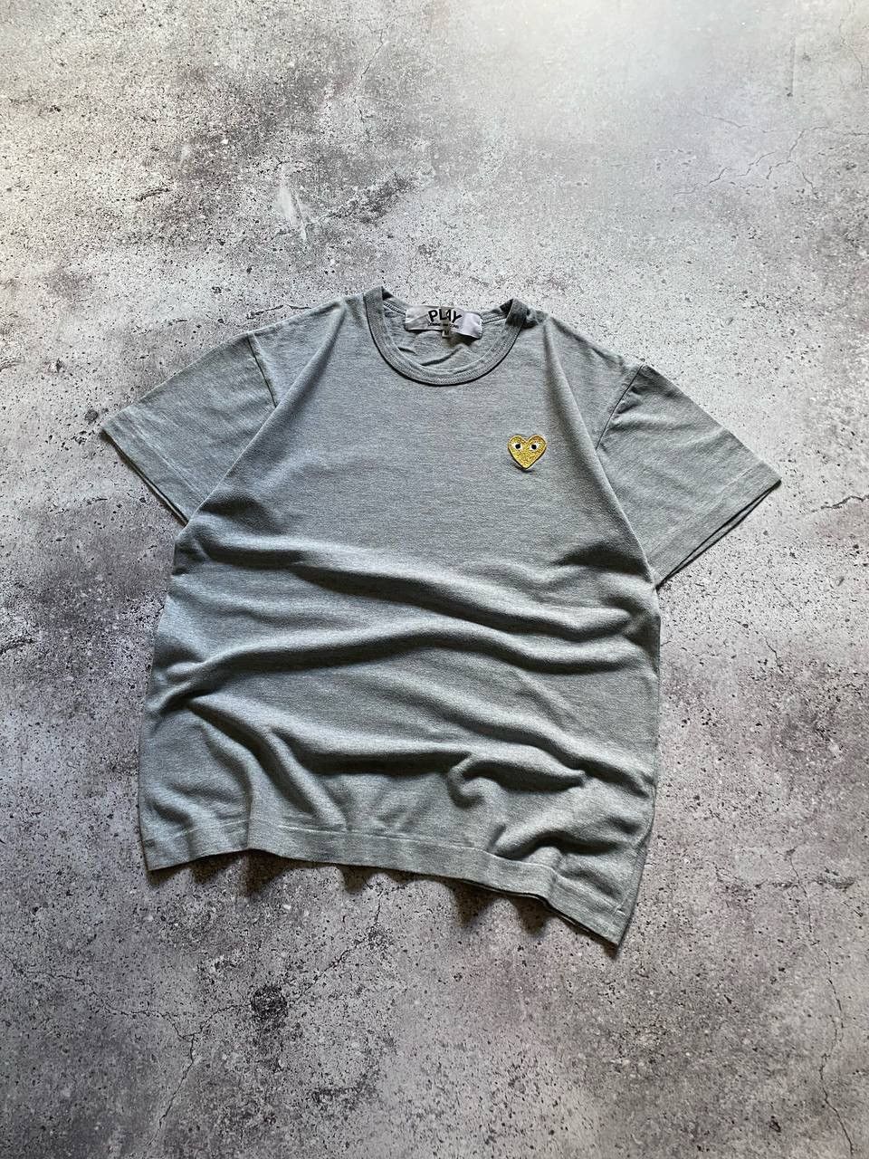 Comme des Garcons Streetwear Vintage COMME DES GARCONS CDG PLAY GOLD HEART LOGO T SHIRT Grailed