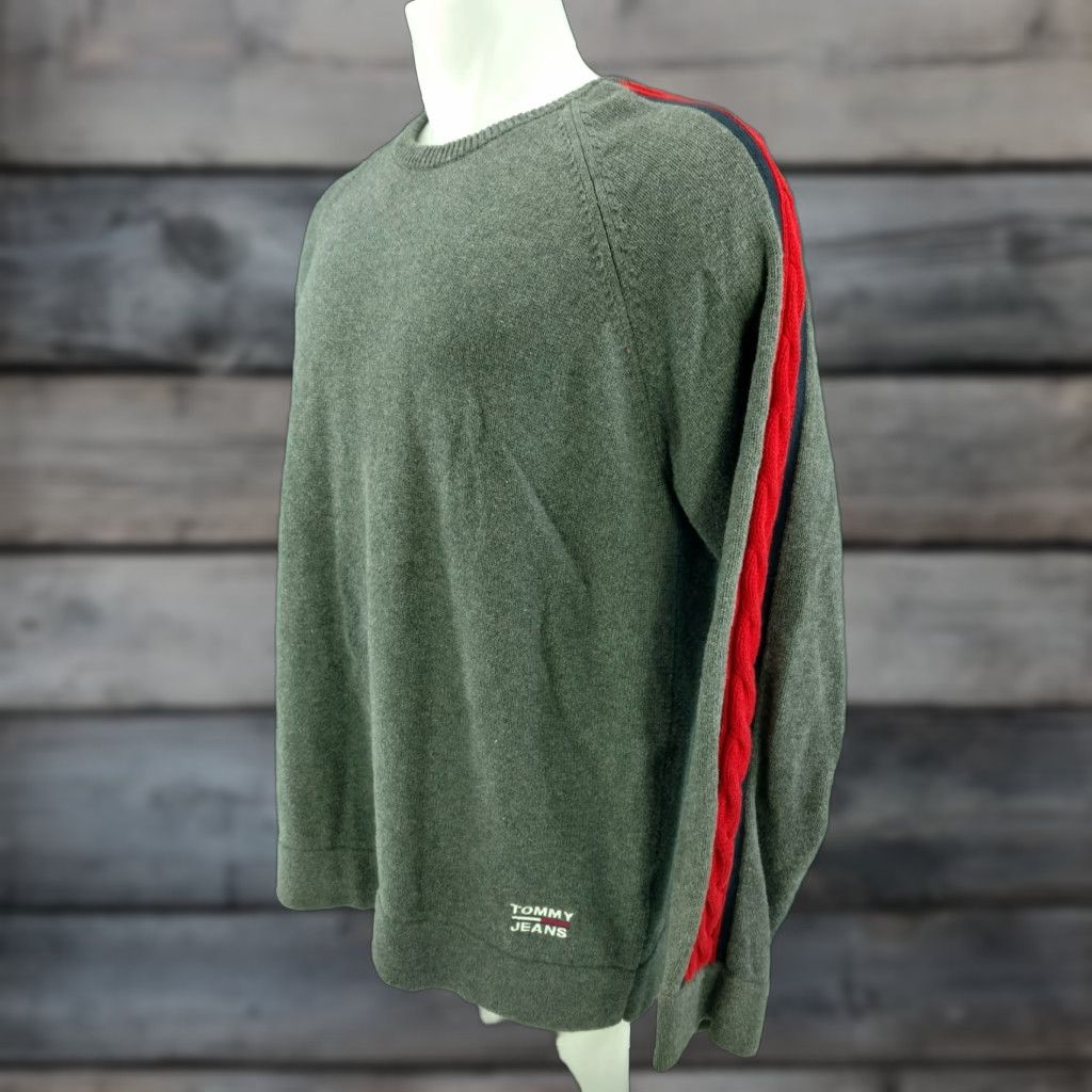 Tommy Hilfiger Vintage Tommy Hilfiger Cable Knit Sweater Mens XL Gray Red White Tommy Jeans Crewneck Size US XL / EU 56 / 4 - 1 Thumbnail