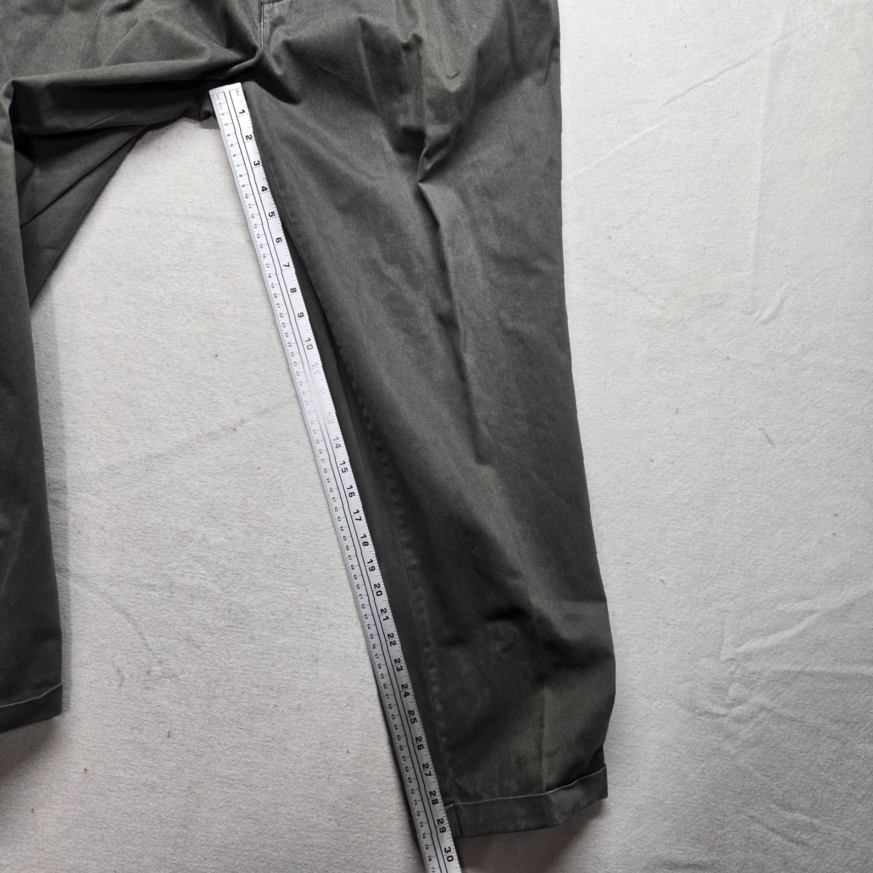 Vintage Authentic Laundered Khakis Pants Mens Adult Size 38 Gray Chino Easy Care Flat Front 30 Inseam Straight Pockets Casual Workwear Size US 38 / EU 54 - 6 Thumbnail