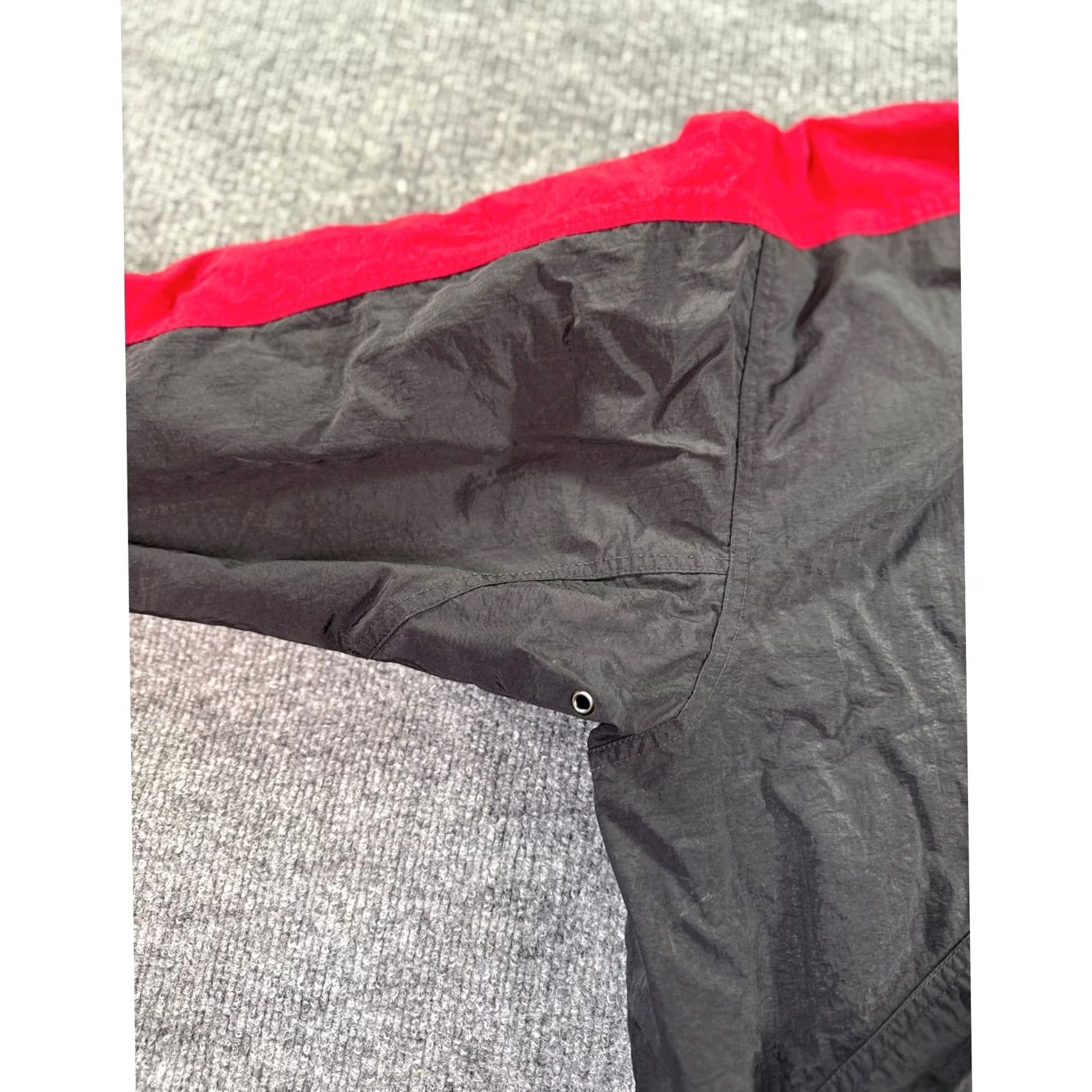 Nike VINTAGE Nike Bomber Jacket Mens M Black 90s Big Swoosh Quilted Lined Zip Size US M / EU 48-50 / 2 - 5 Thumbnail