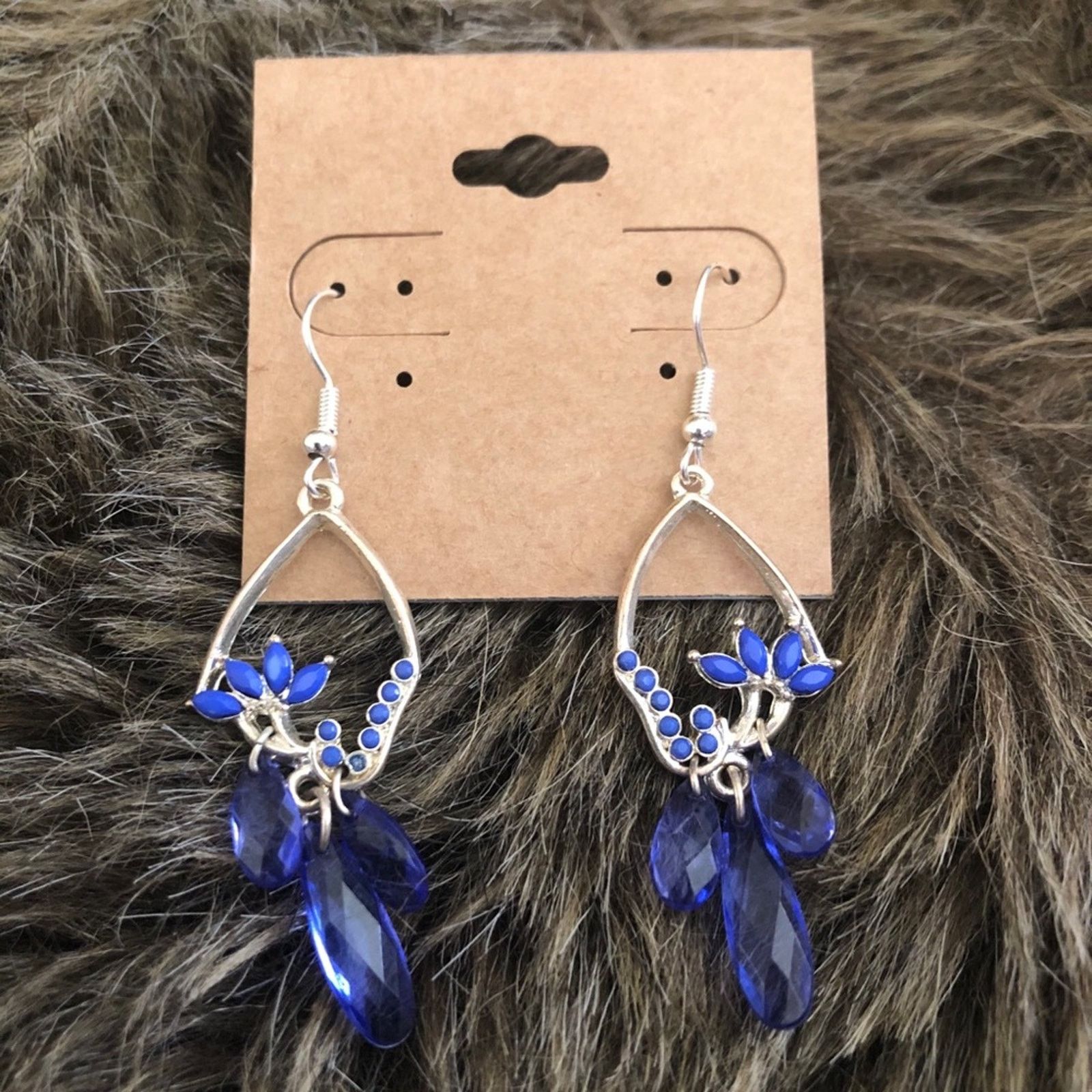 Jewelry Blue glass crystal silver setting elegant earrings Size ONE SIZE - 2 Thumbnail