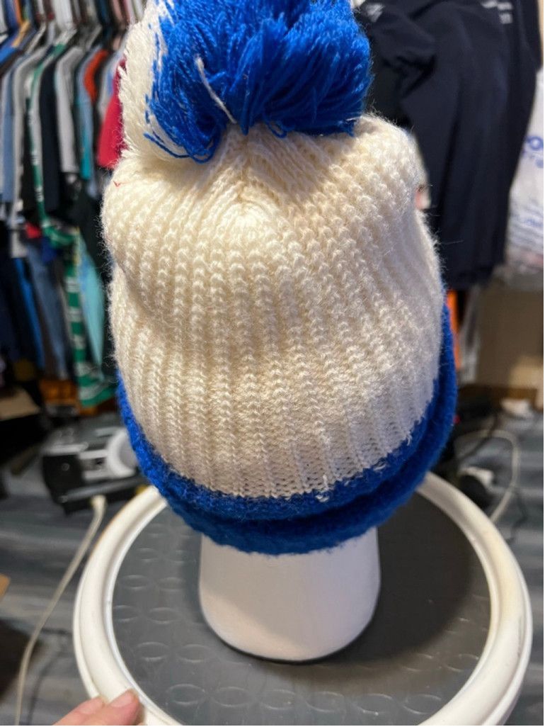The Unbranded Brand Unisex Knit Beanie White/Blue with Pom Pom KU Size ONE SIZE - 3 Thumbnail