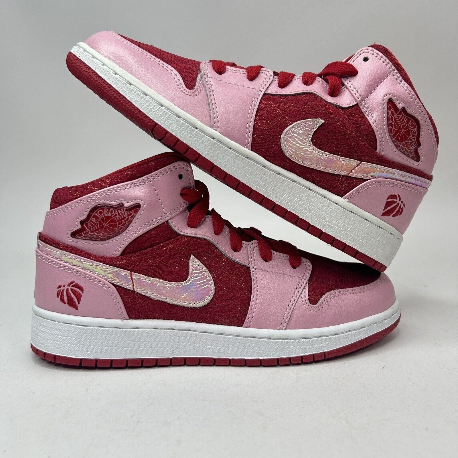 Jordan Brand Nike Air Jordan 1 Mid Premium “Valentine's Day” 2023 Size US 5.5 / IT 35.5 - 1 Thumbnail