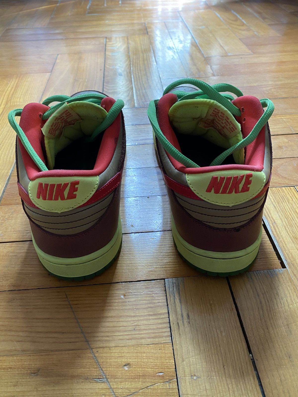 Nike nike dunk toxic sea robin Size US 11 / EU 44 - 4 Thumbnail