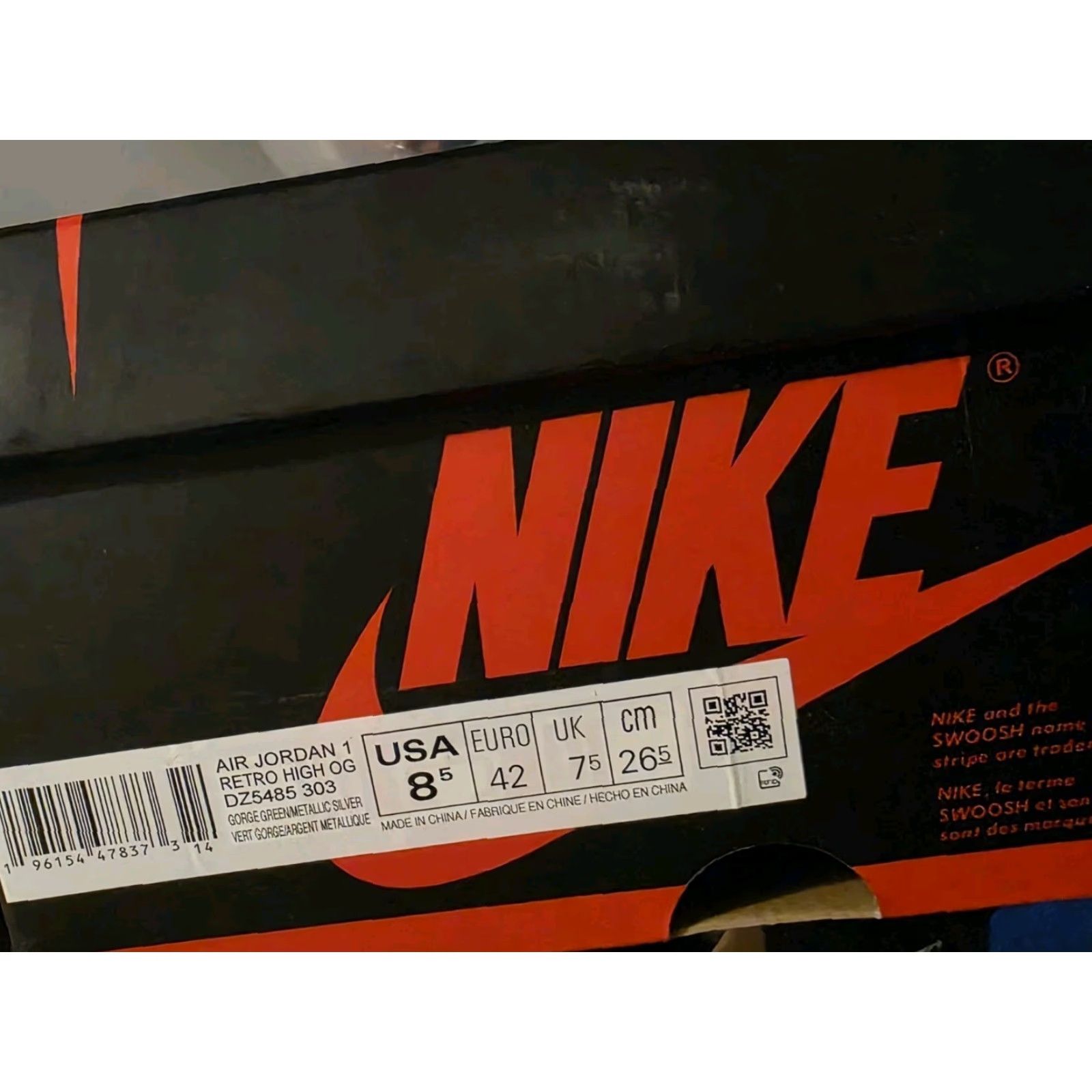 Jordan Brand Jordan 1 Retro High OG Sneaker Men Green 8.5 Air Jordan 1 High Top Rubber Outsole Leather Foam Lining Basketball Athletic Retro 2025 DZ5485 303 Size US 9 / EU 42 - 4 Thumbnail