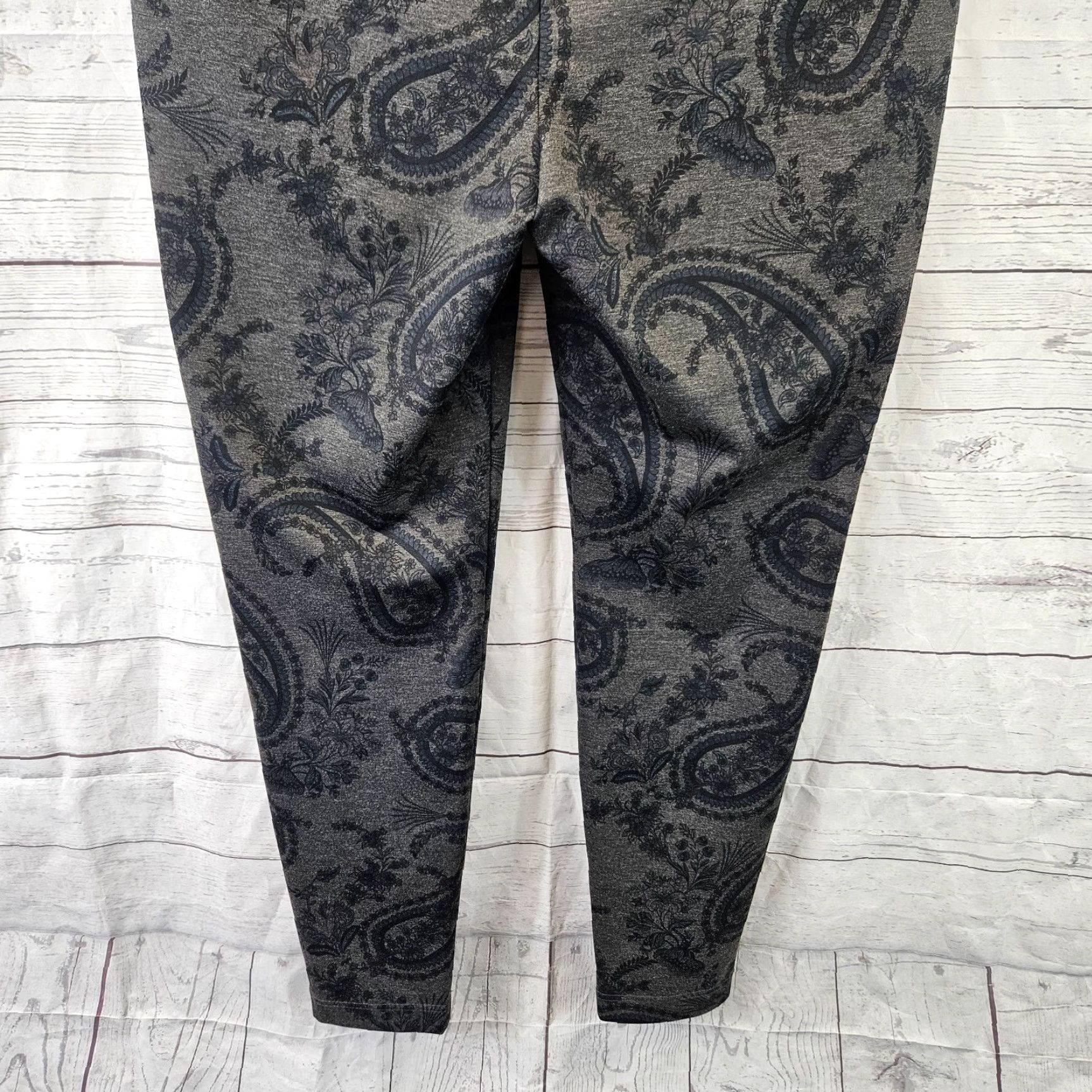 Vintage Chico's Womens Fabulously Slimming Leggings Sz 12 Gray Blue Paisley Pull On Ankle Size 34" / US 12 / IT 48 - 5 Thumbnail