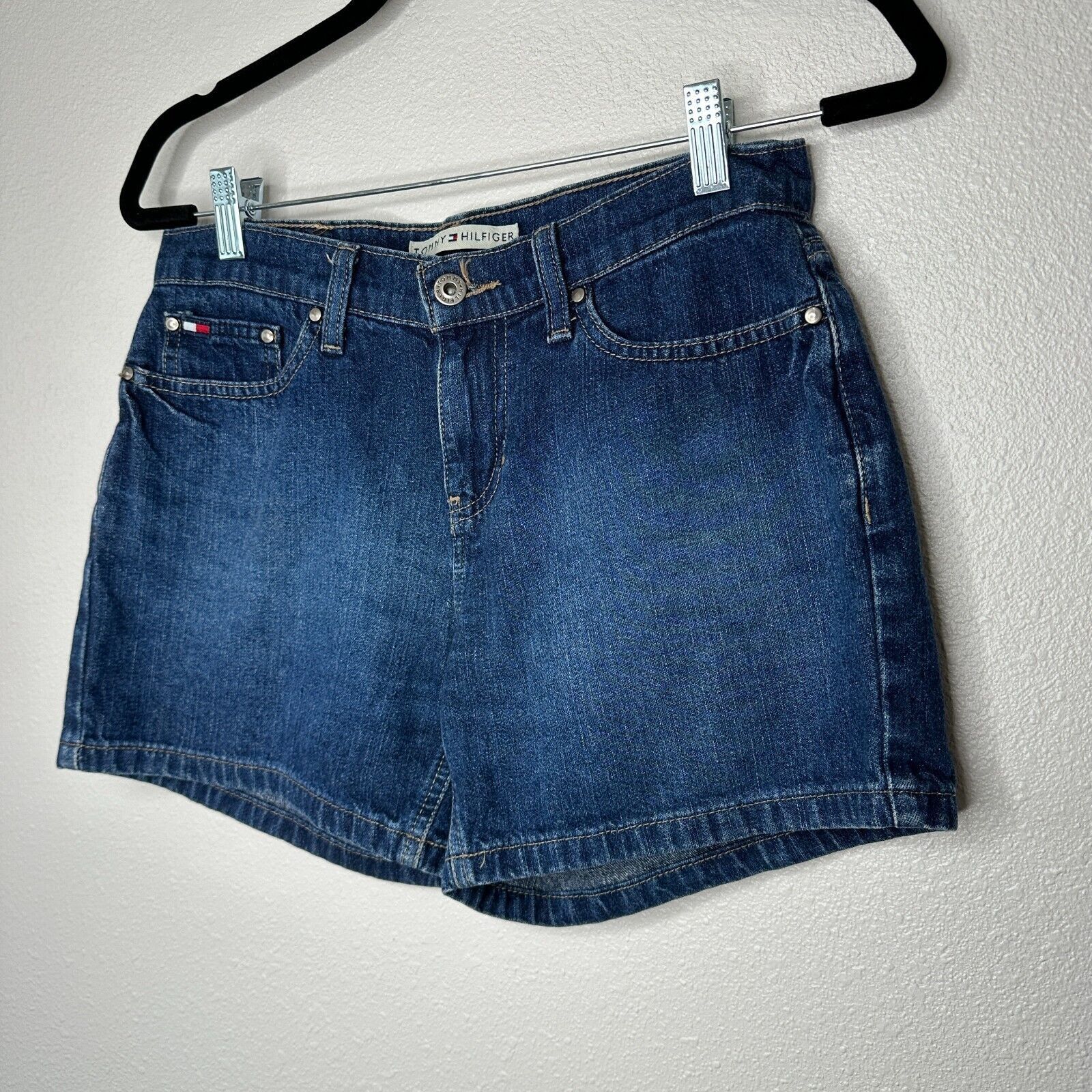 Tommy Hilfiger Tommy Hilfinger Blue Mid Rise Boyfriend Jean Shorts Logo 4 Size 27" / US 4 / IT 40 - 2 Thumbnail