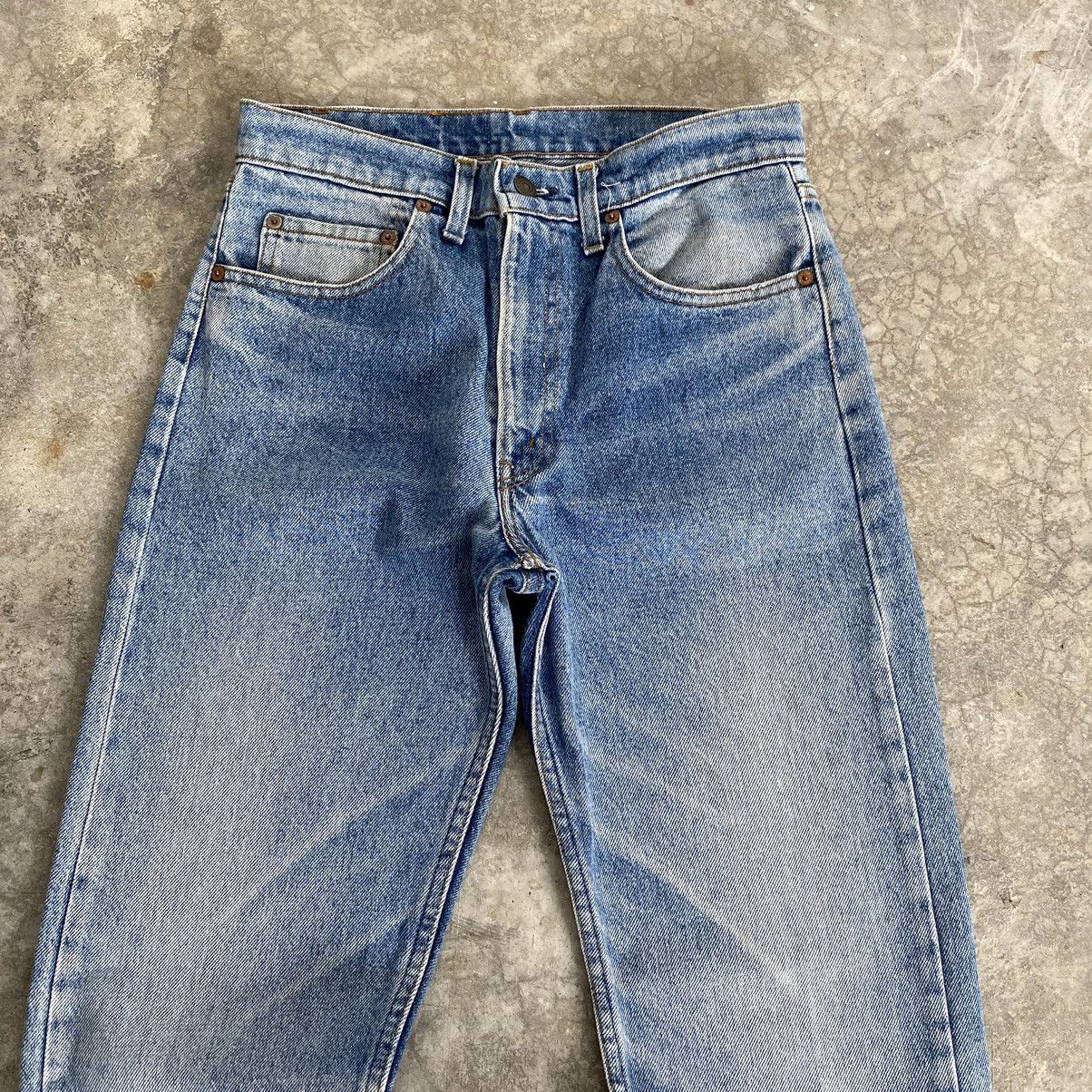 Levi's Size 28x28 Vintage 80’s Levi’s 505 Faded Blue Denim Jeans Size US 28 / EU 44 - 3 Thumbnail