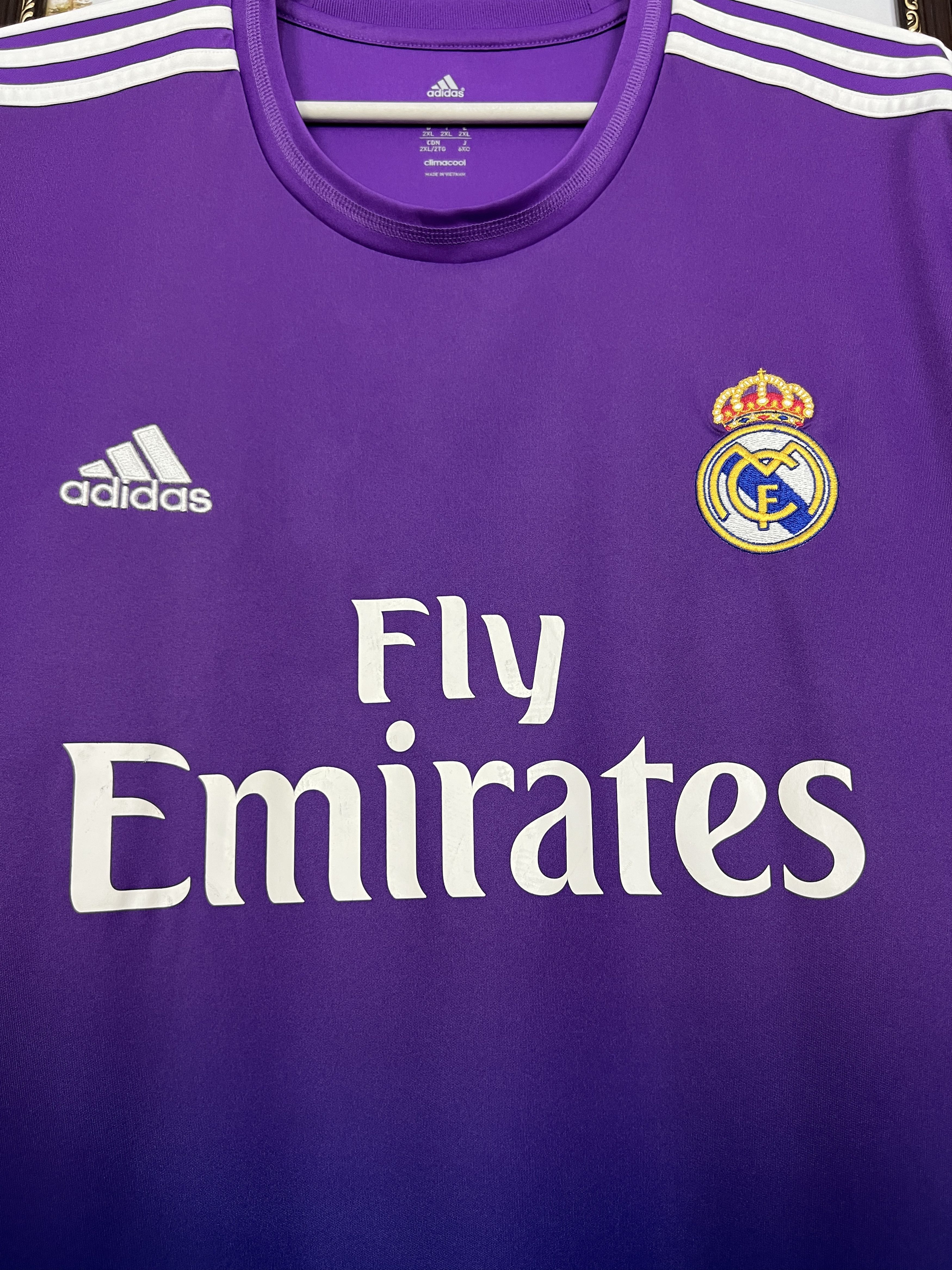 Adidas Real Madrid Goalkeeper football shirt 2013 Soccer Adidas Size US XXL / EU 58 / 5 - 3 Thumbnail