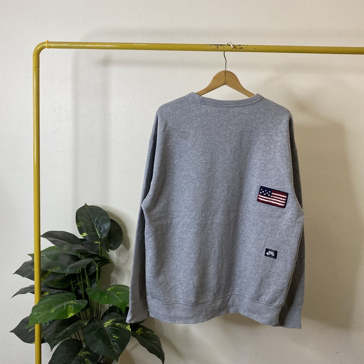 Nike Vintage Y2K Nike SB Skateboard Skater Sweatshirt Size US L / EU 52-54 / 3 - 10 Thumbnail