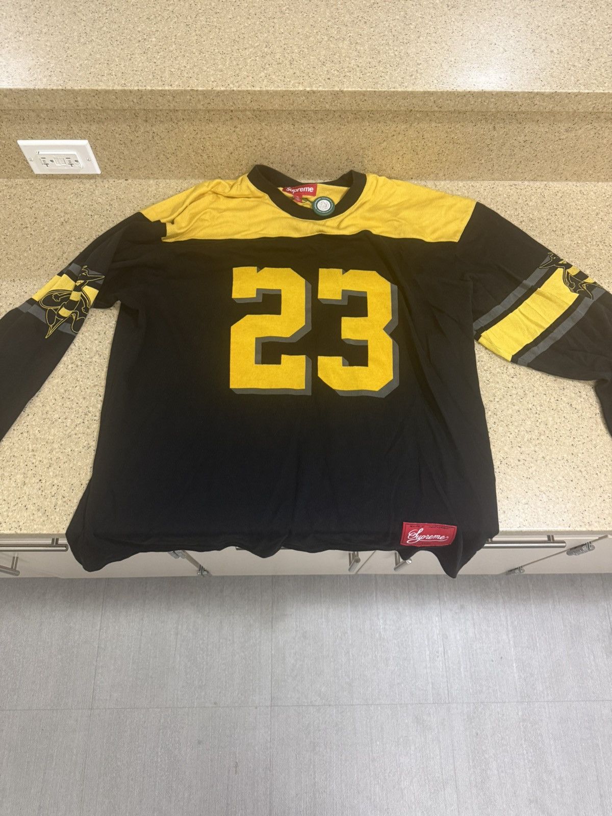 美品 Supreme Bumblebee L/S Football Top Bumblebee L/S Football Top – Supreme