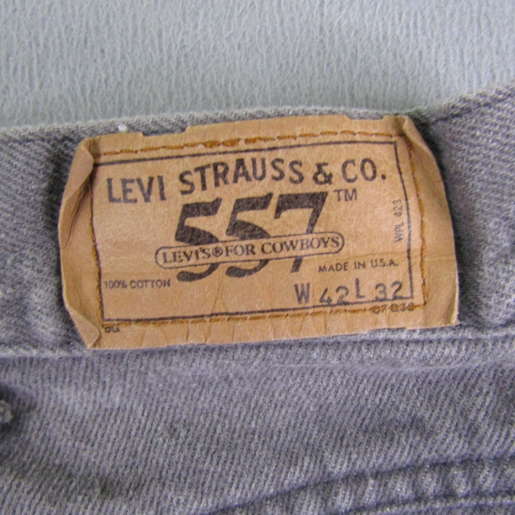 Levi's VINTAGE Levis Jeans Men 42 Hemmed Gray Denim 557 Cowboys Western Rodeo Mens Size US 39 - 7 Thumbnail