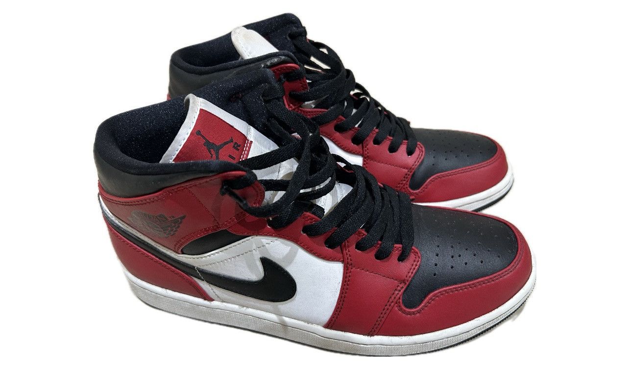 Jordan Brand Air Jordan 1 Mid Chicago Black & Red Size US 10.5 / EU 43-44 - 6 Thumbnail