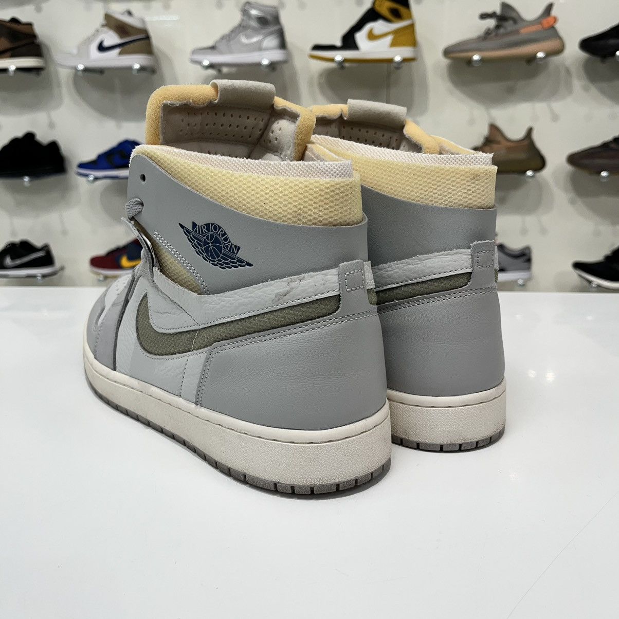 Nike Air Jordan 1 High Zoom Air CMFT London Size US 12 / EU 45 - 4 Thumbnail