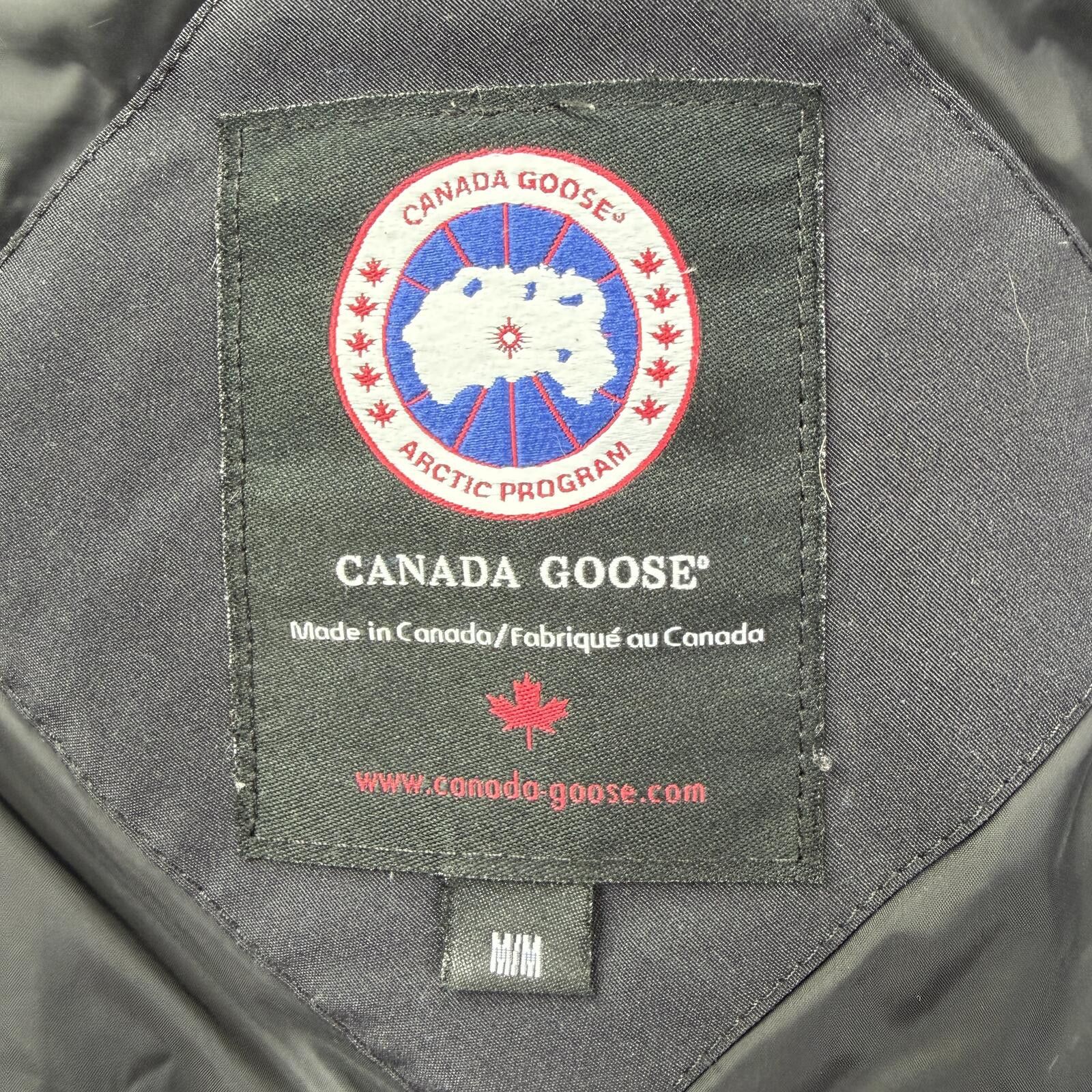 Canada Goose Canada Goose Chateau Size M Size US M / EU 48-50 / 2 - 7 Thumbnail