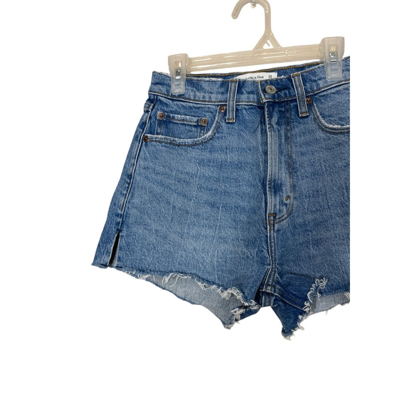 Abercrombie & Fitch Abercrombie & Fitch High Rise Mom Shorts Size 25/0 NWT Size 25" / US 0 / IT 36 - 3 Thumbnail