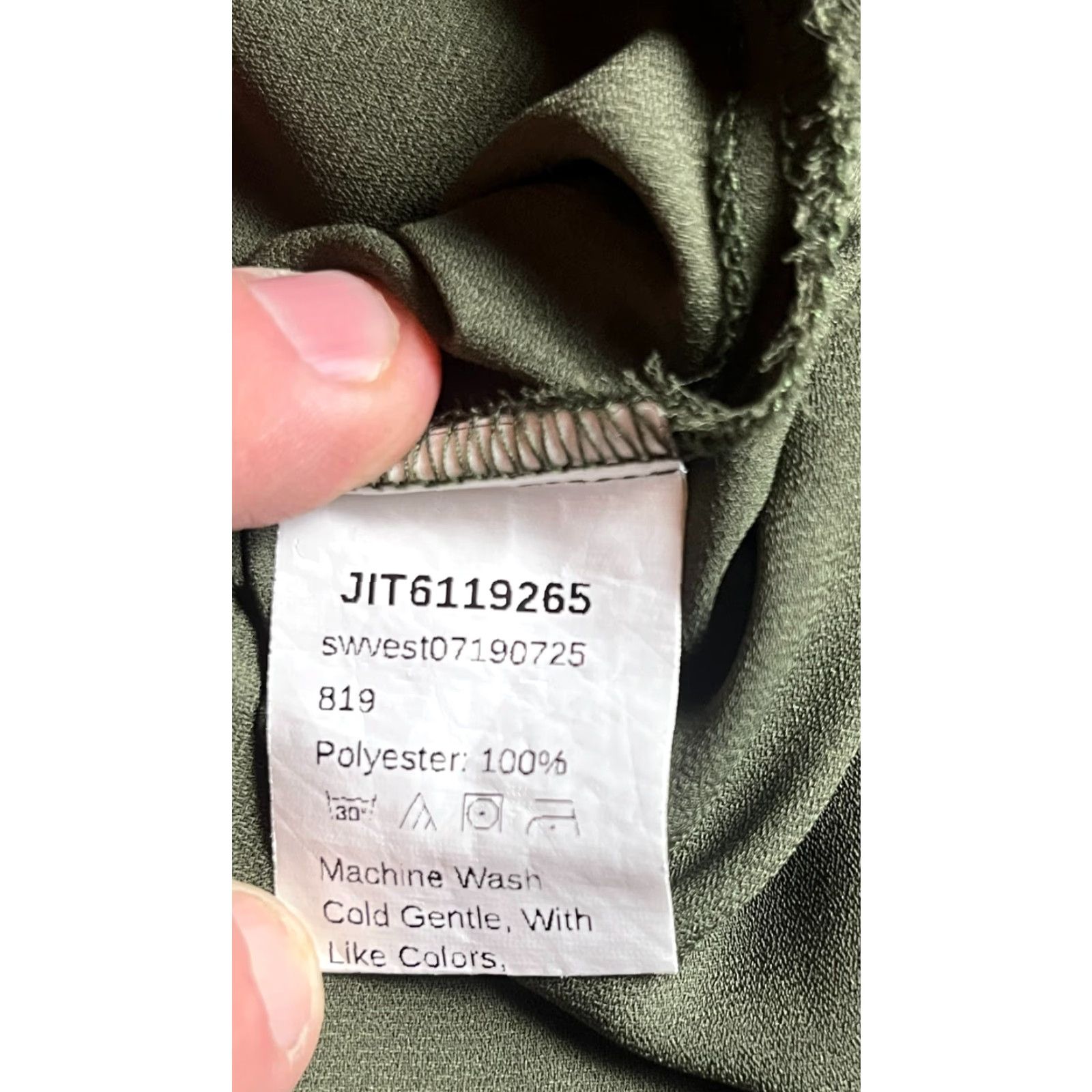 Shein **Women's Size Medium Green SheIn Tank Top V-neck Sheer** User: Women's Size Medium Green SheIn Tank Top V-neck Sheer Size M / US 6-8 / IT 42-44 - 6 Thumbnail