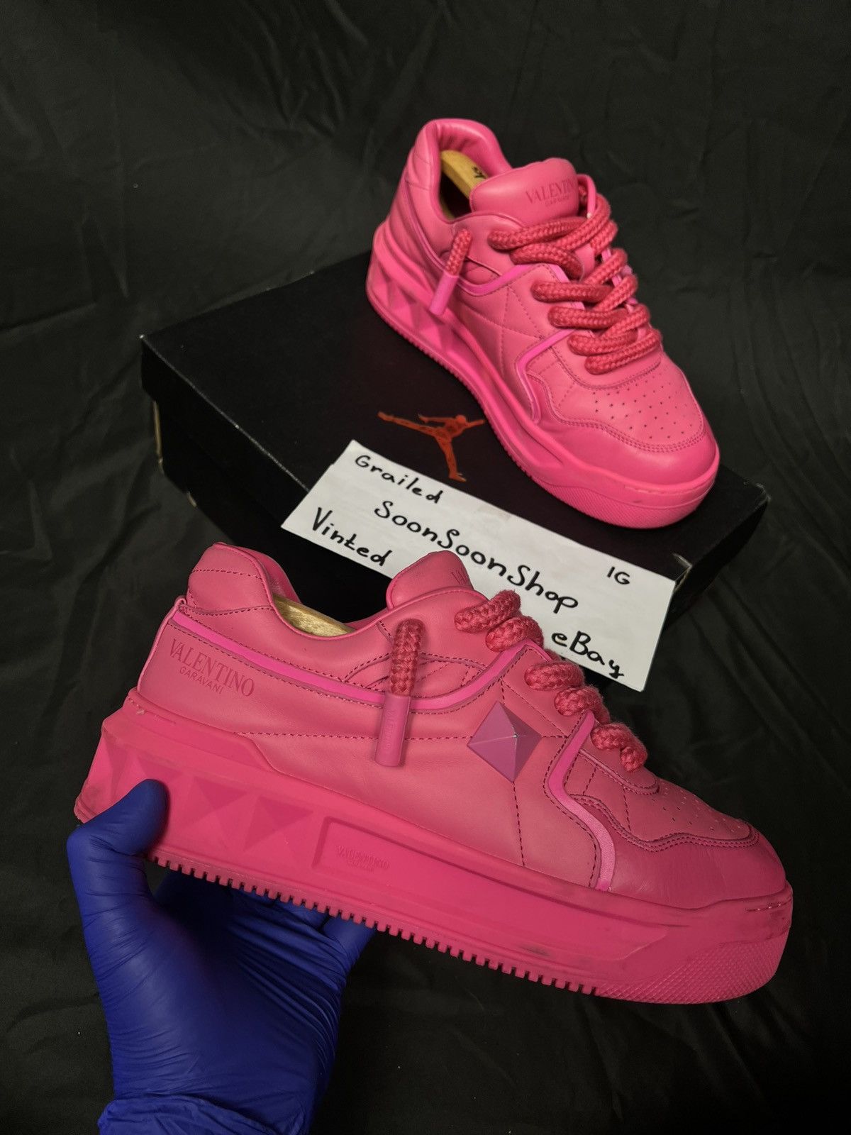 Valentino Valentino garavani pink sneakers shoes trainers Size US 10 / EU 43 - 2 Thumbnail