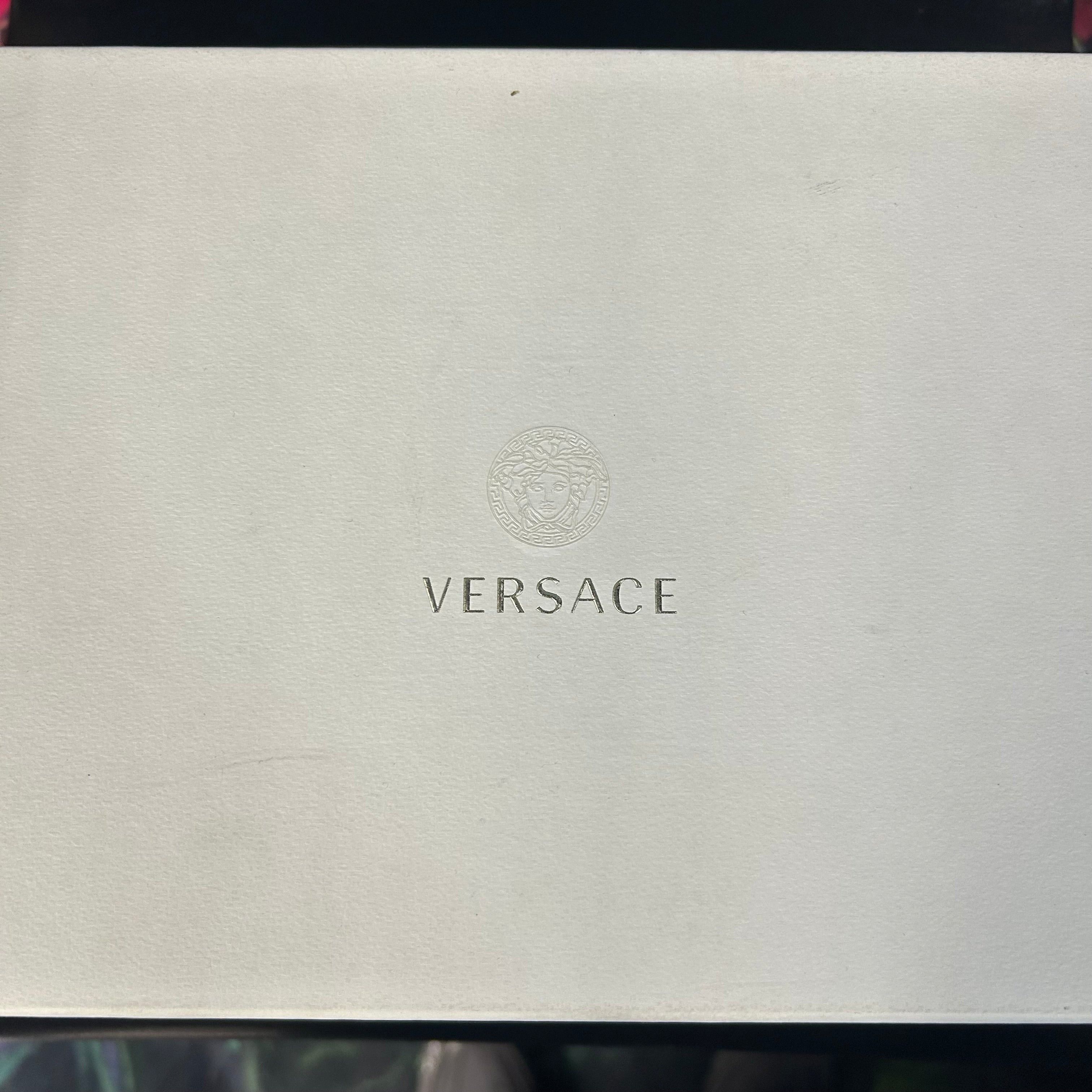 Versace Versace Medusa Velvet Loafers Black Size 40 / 7 Size US 7 / EU 40 - 9 Thumbnail