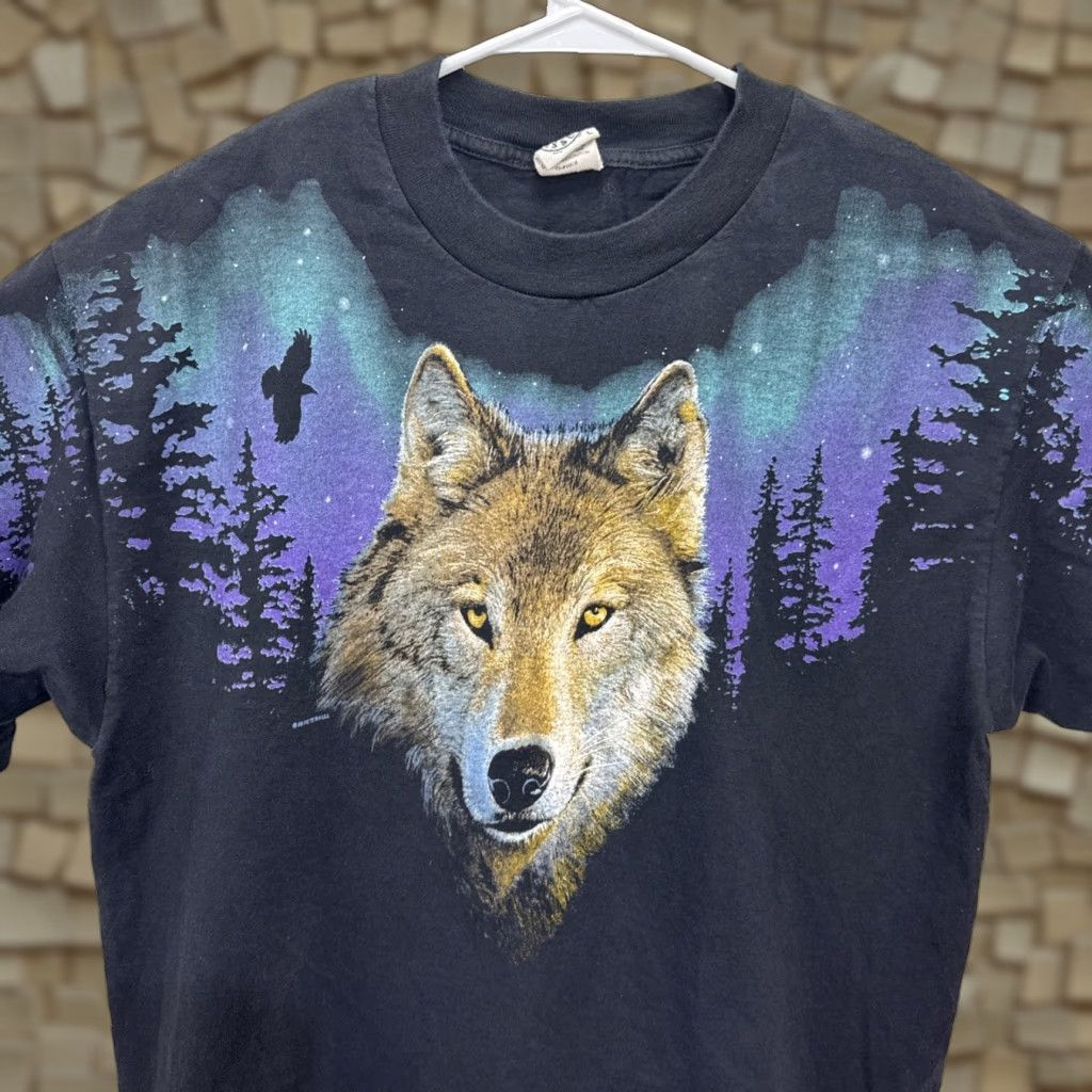 Vintage VINTAGE 1999 World Issue Grey Wolf Northern Lights Graphic T-Shirt Adult Large Black Double-Sided Nature Mens Size US L / EU 52-54 / 3 - 1 Thumbnail