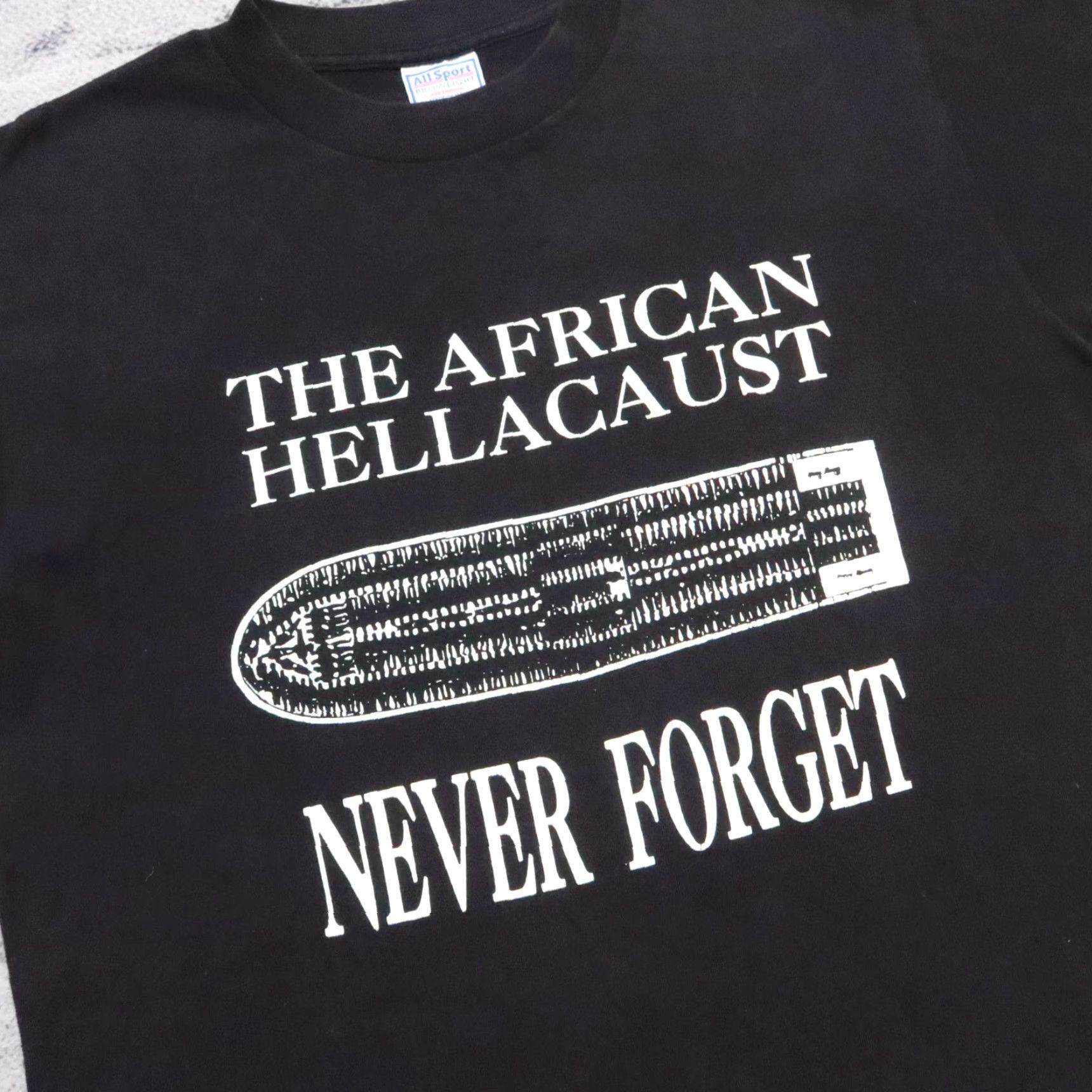 Vintage VINTAGE The African Hellacaust Never Forget Shirt Mens T-Shirt L Black USA Made Size US L / EU 52-54 / 3 - 6 Thumbnail