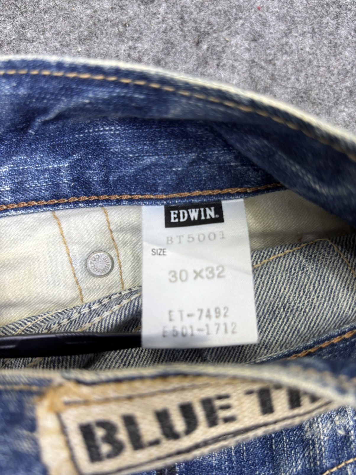 Edwin 💥Flare💥Edwin 503 Insane Fades Medium Wash Denim F910 Size US 33 - 12 Thumbnail