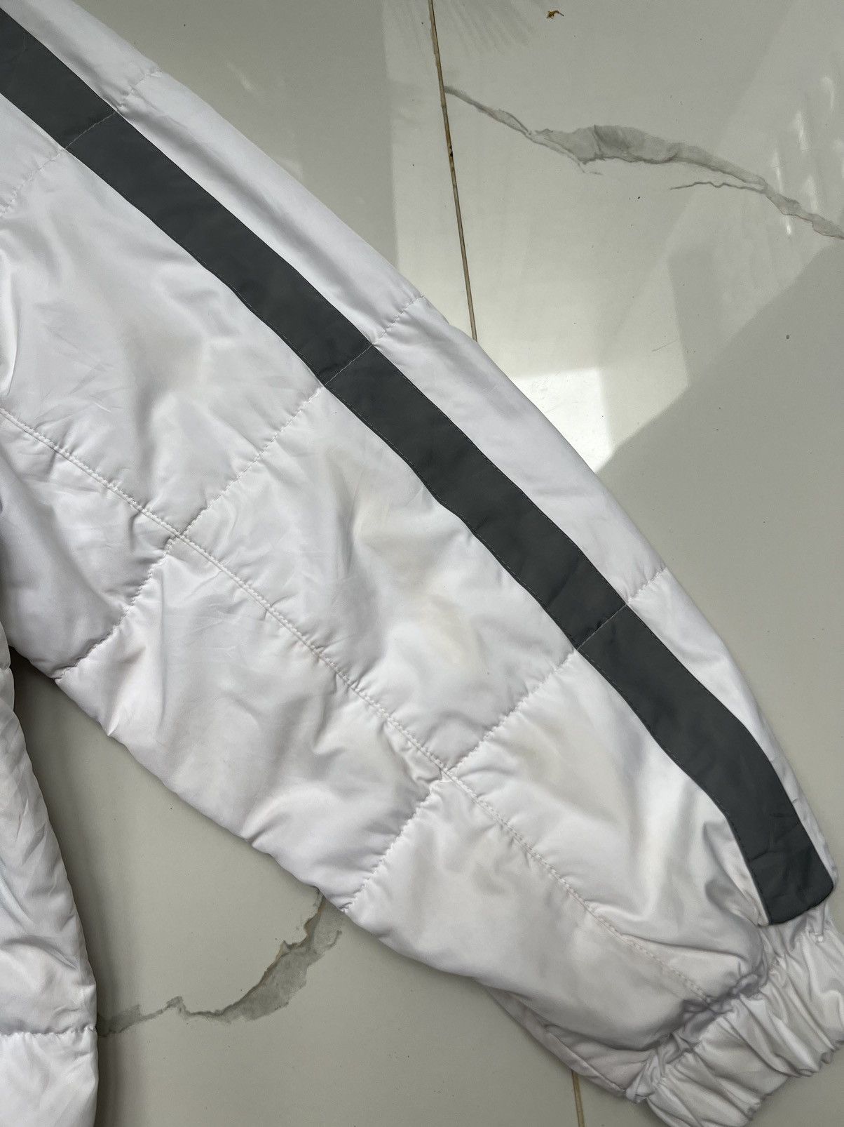 Nike 00's NIKE RETRO DOWN PUFFER RARE SWOOSH LOGO JACKET Y2K Size US L / EU 52-54 / 3 - 9 Thumbnail