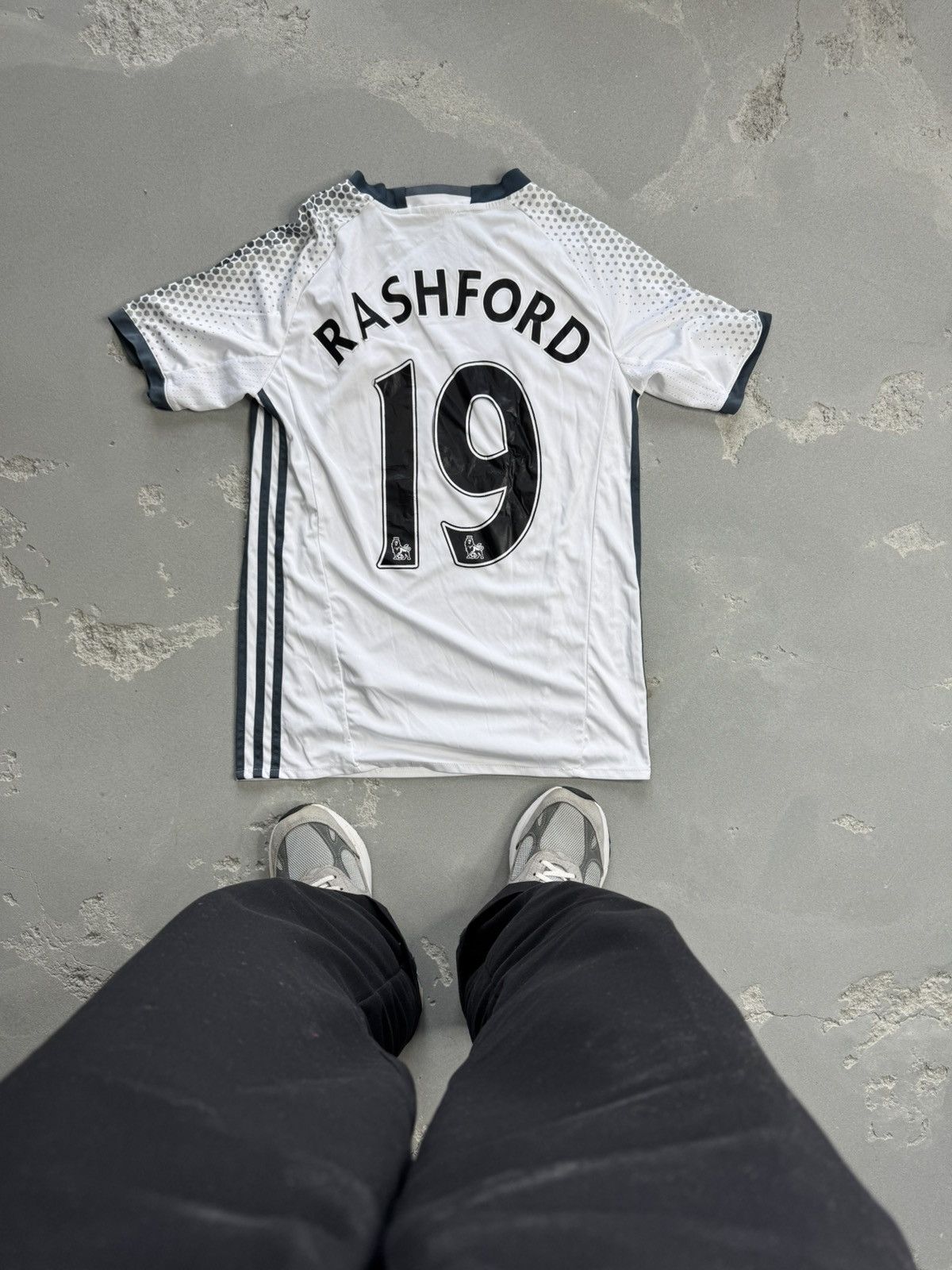 Adidas Manchester United 2016 2017 away shirt kit football Rashford Size US M / EU 48-50 / 2 - 2 Thumbnail