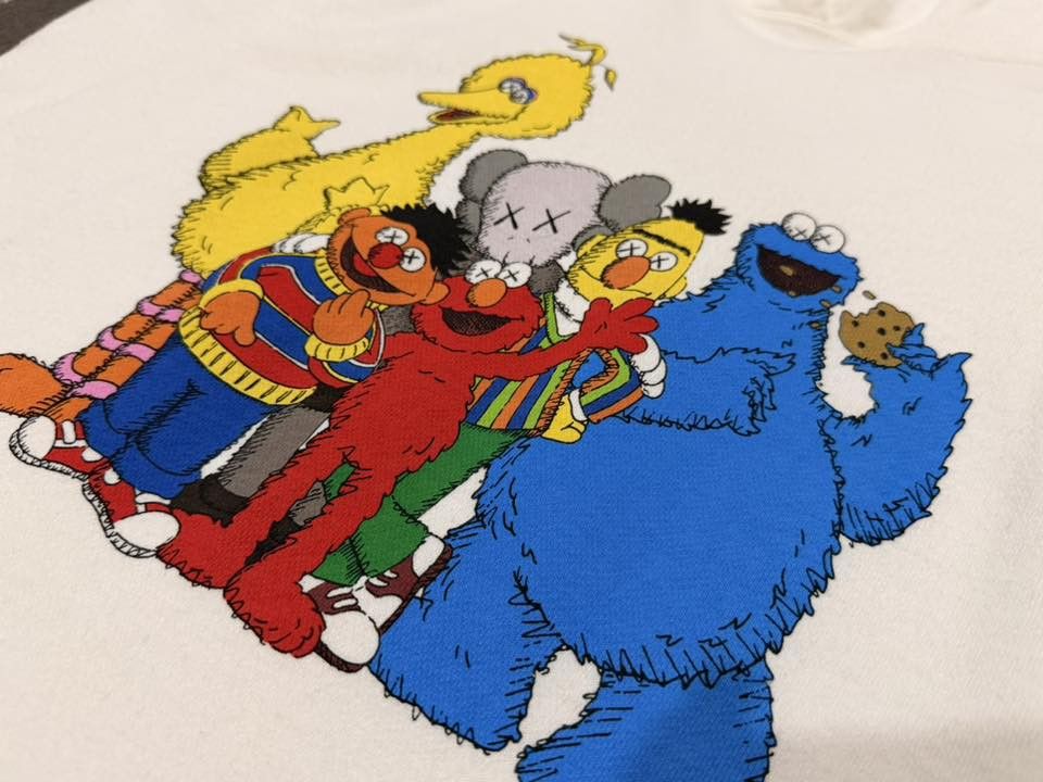 Kaws KAWS + SESAME STREET X UNIQLO S 3157 Size S / US 4 / IT 40 - 10 Thumbnail