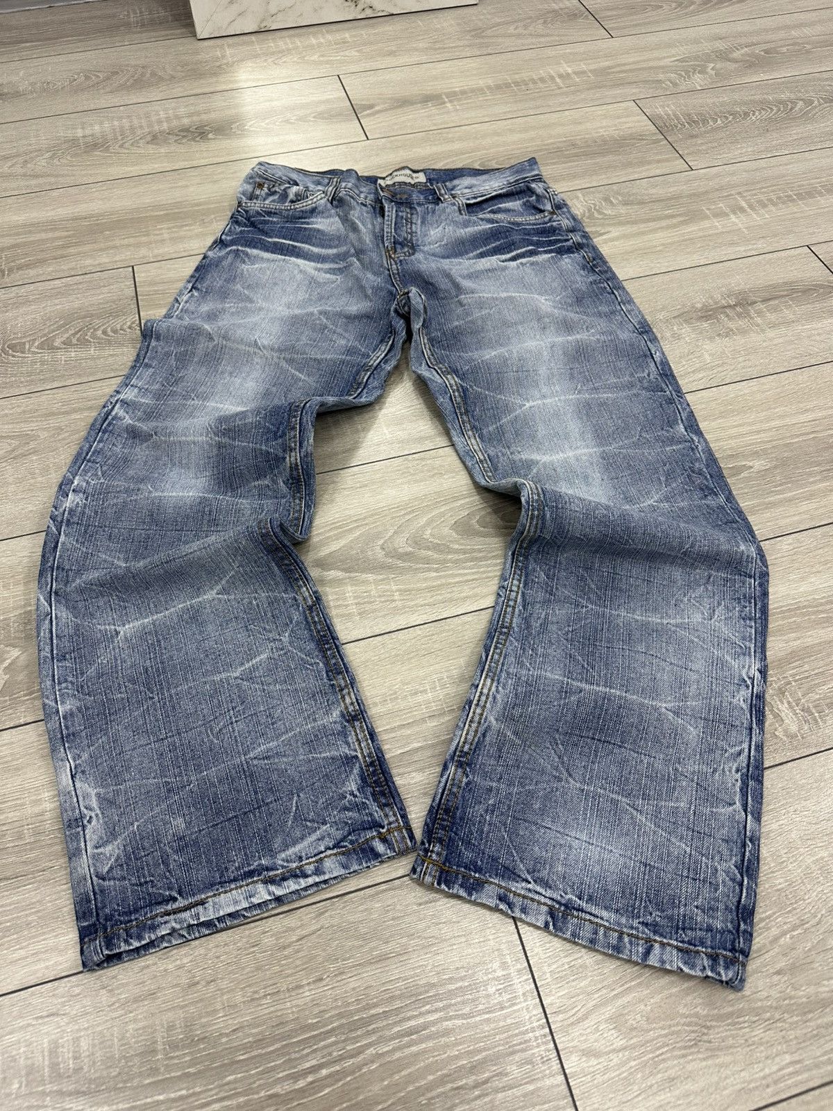 Japanese Brand Vintage Baggy Y2K Light Faded Jeans Wide Japanese Style Size US 32 / EU 48 - 3 Thumbnail