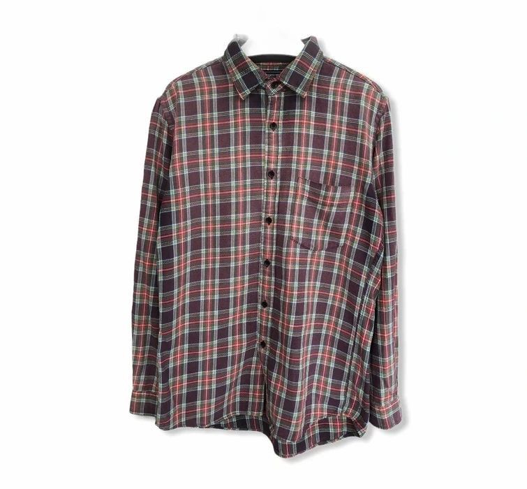 image of Flannel Uniqlo Plaid Tartan Button Up Shirt, Men's (Size Medium)