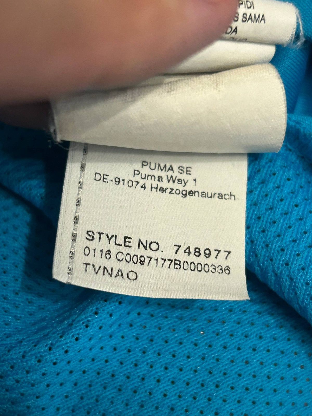 Puma ITALY 2016 2017 TRAINING FOOTBALL SHIRT SOCCER JERSEY PUMA Size US M / EU 48-50 / 2 - 12 Thumbnail