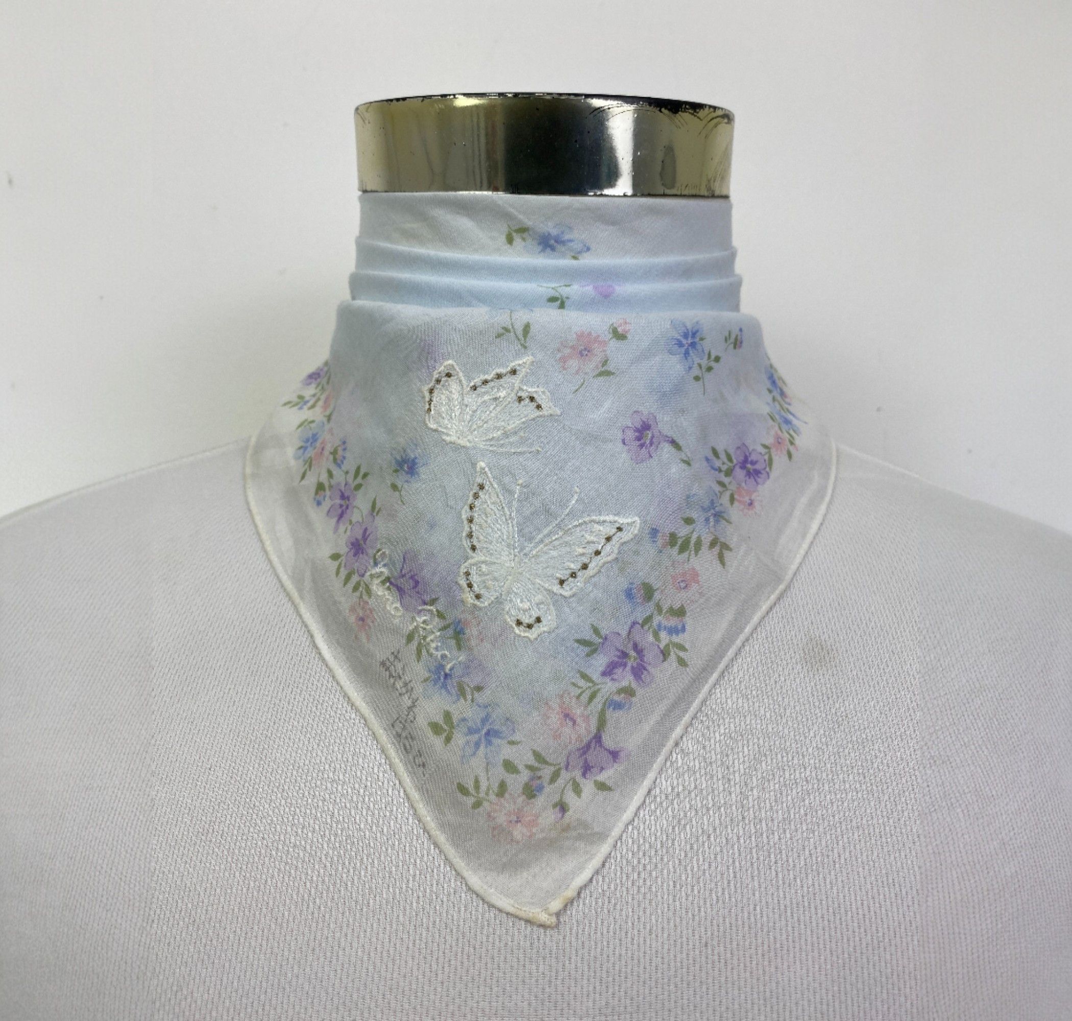 Other Nina Ricci Handkerchief / Neckerchief HKC1058 Size ONE SIZE - 1 Thumbnail